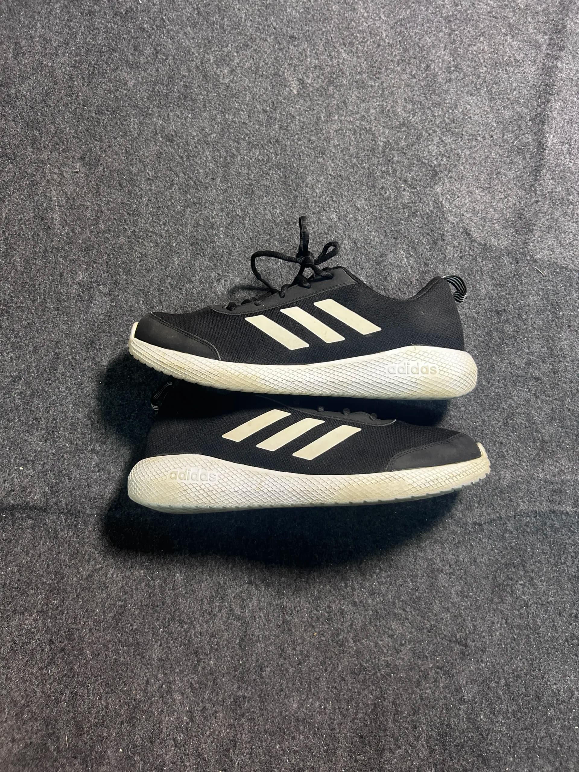 Adidas thrift running shoes India