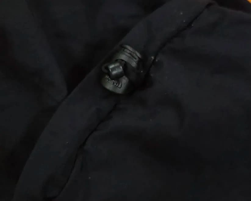 The North Face thrift windbreaker jacket India detail view