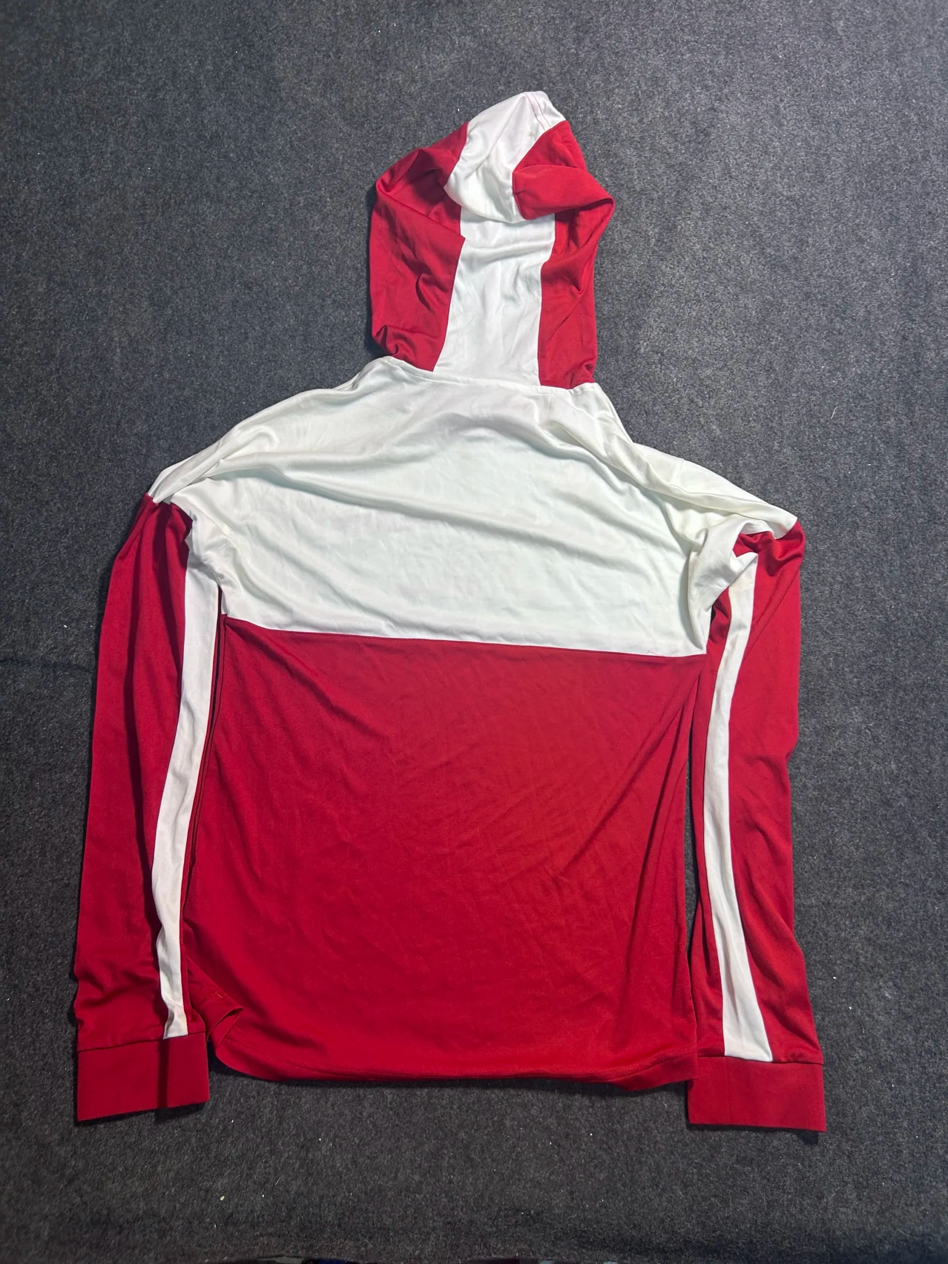 Adidas thrift hoodie India detail view