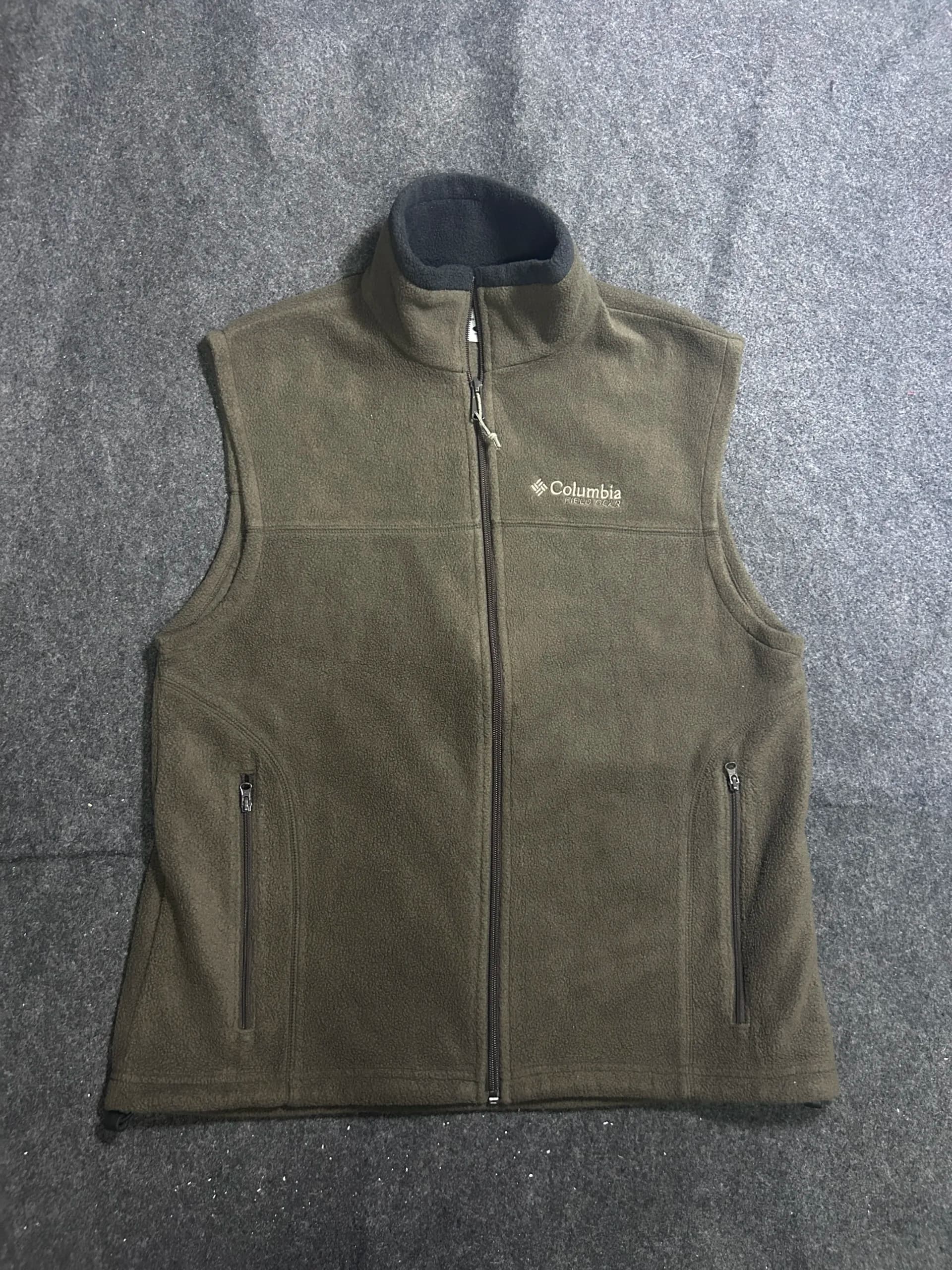 Columbia thrift fleece jacket India back view