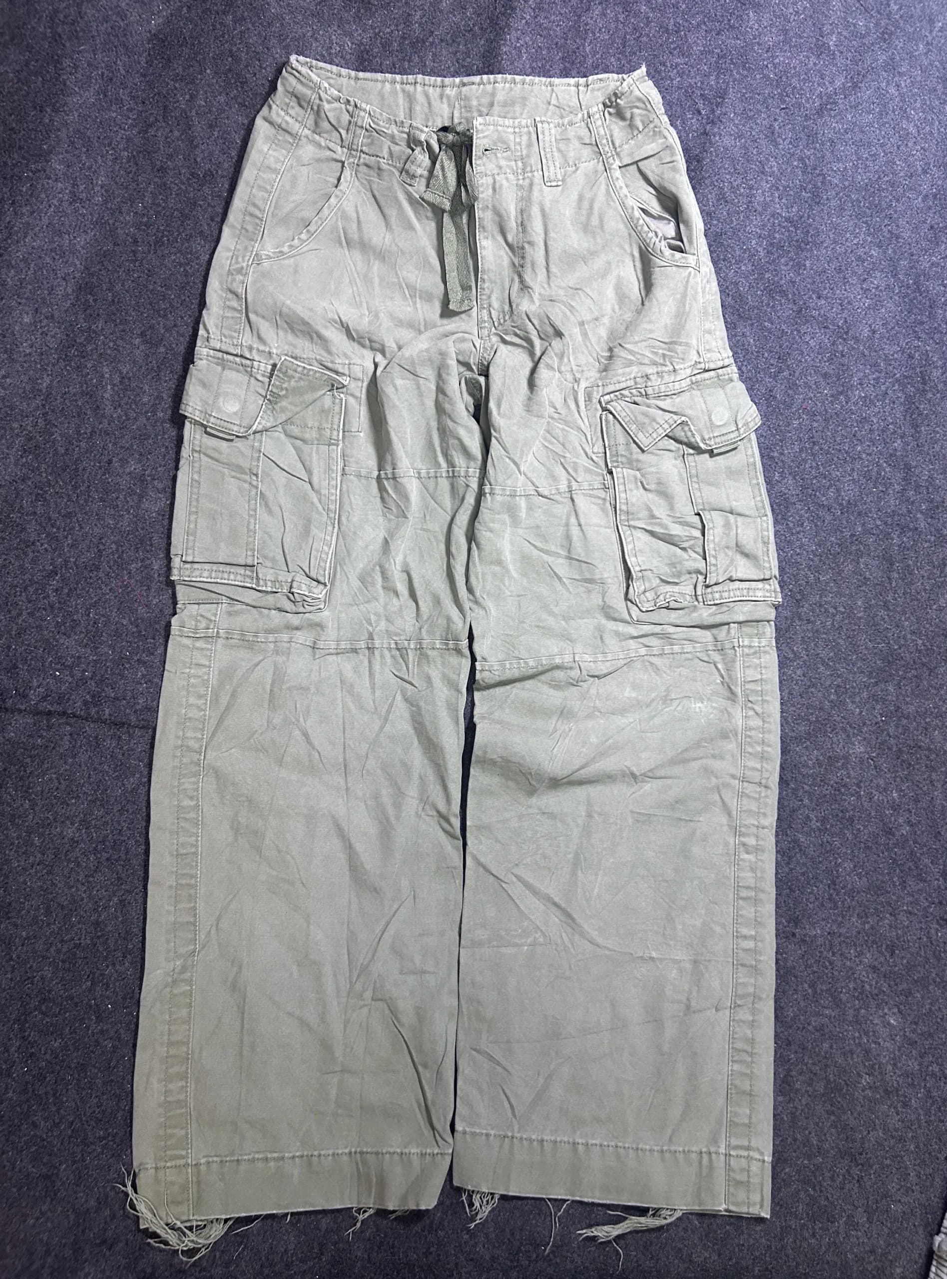 No Boundaries Baggy Olive Green Cargo Denim Size 30 | Vintage Utility Y2K Style thrift clothing India back view