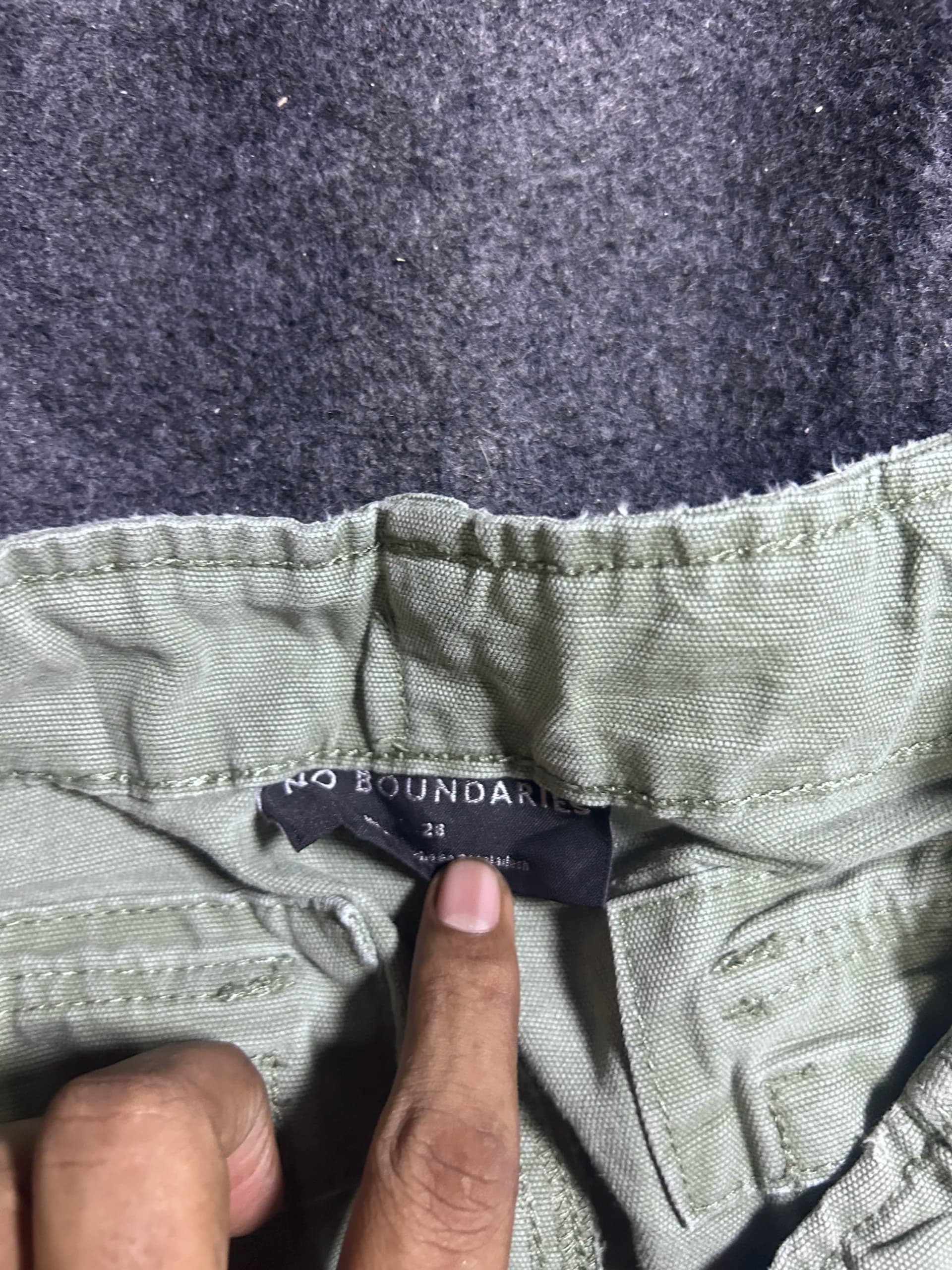 No Boundaries Baggy Olive Green Cargo Denim Size 30 | Vintage Utility Y2K Style thrift clothing India close-up