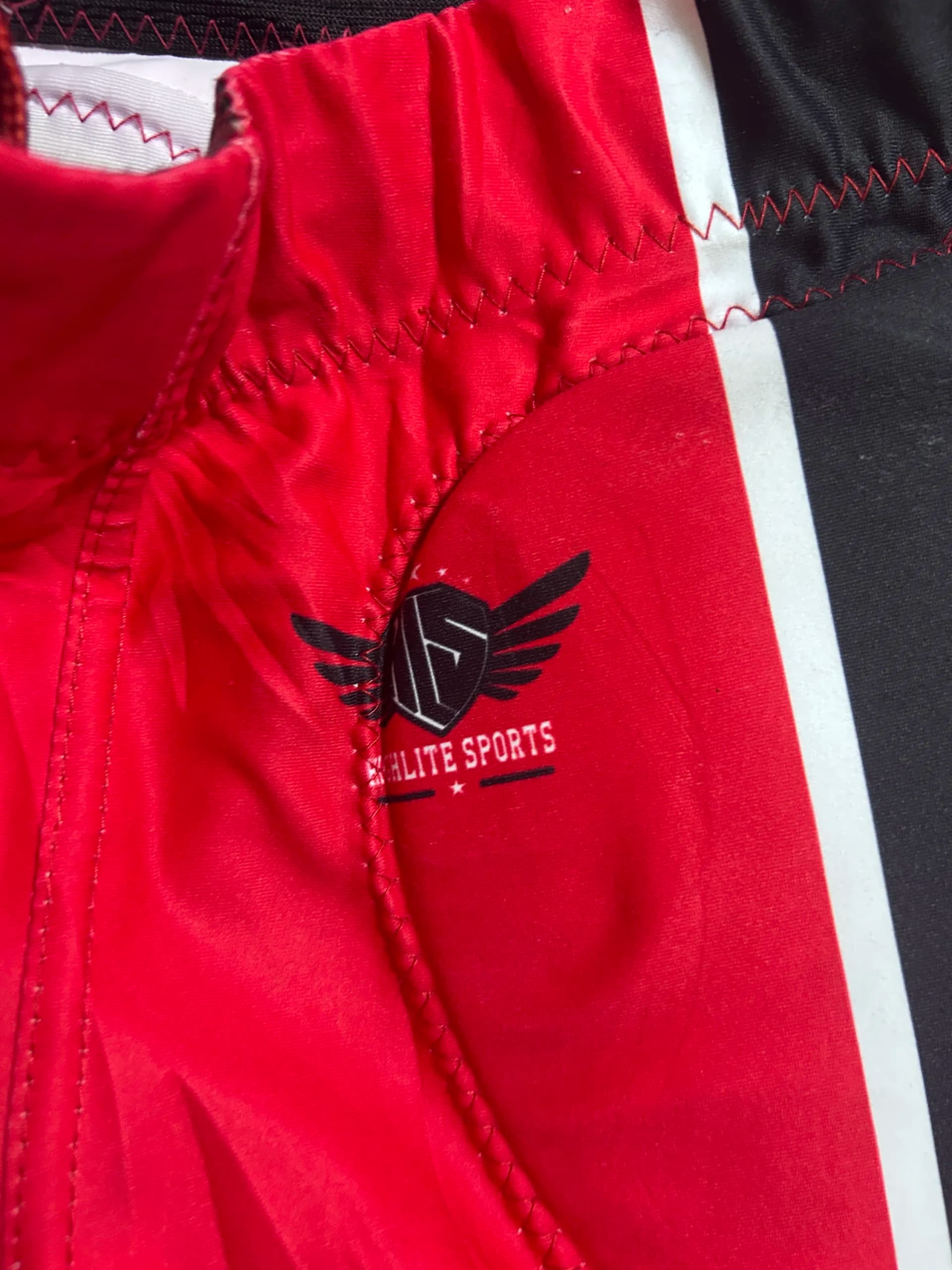 Branded thrift trousers India close-up