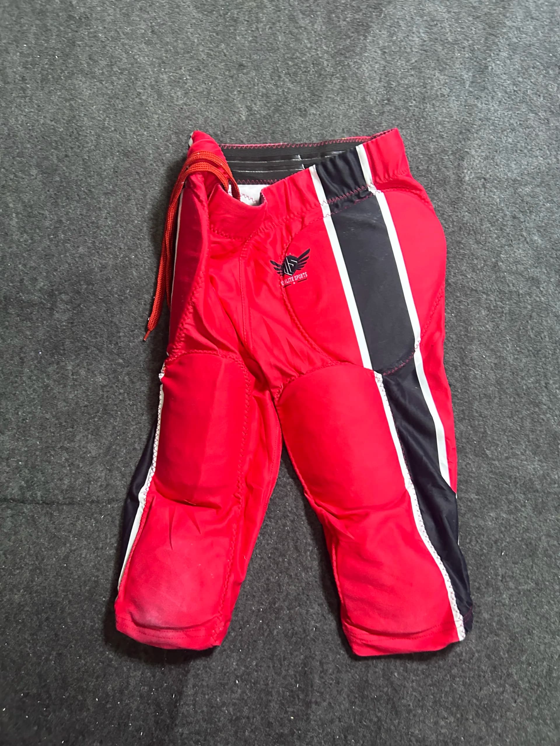 Branded thrift trousers India detail view