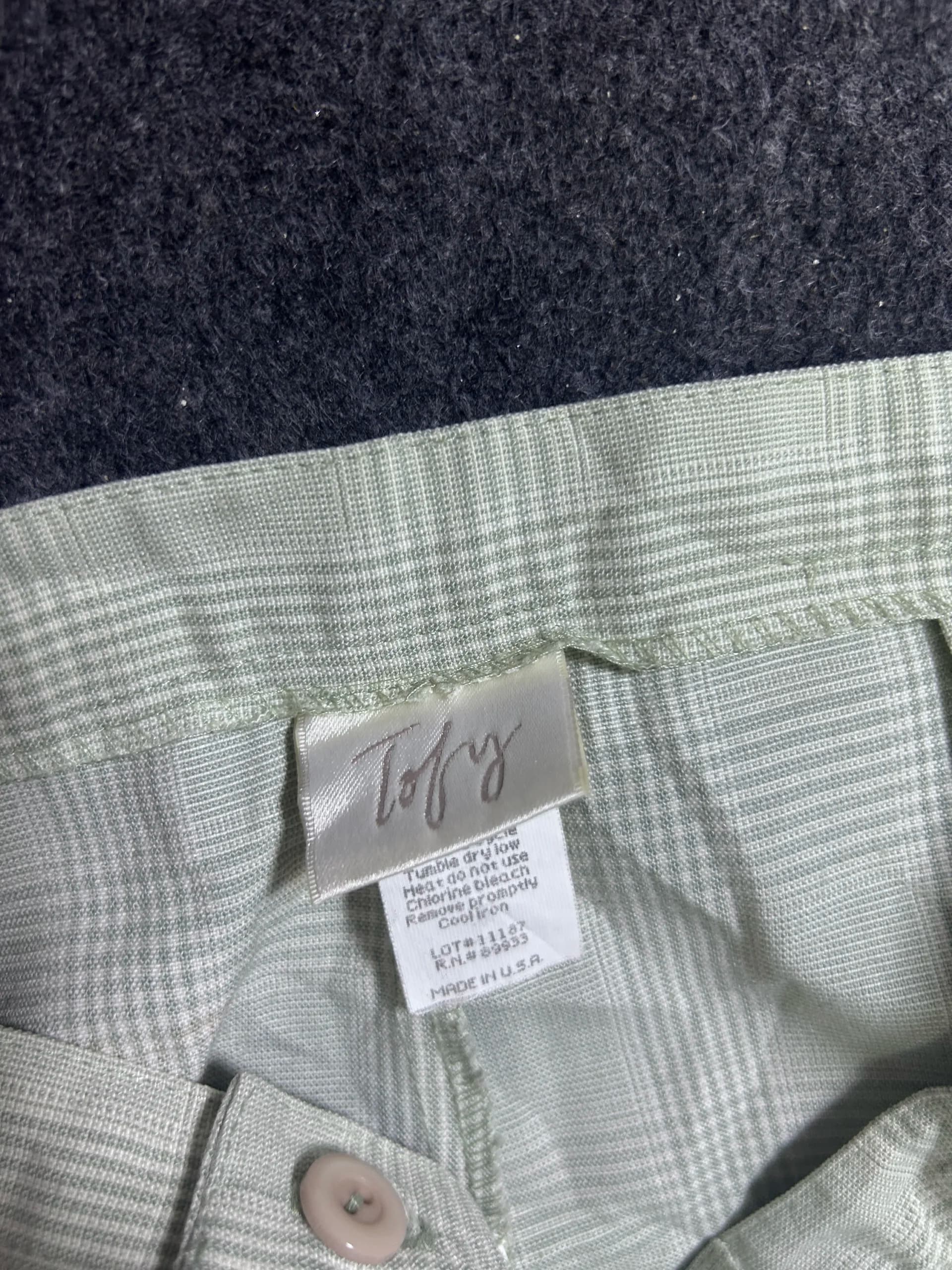 Branded thrift trousers India detail view