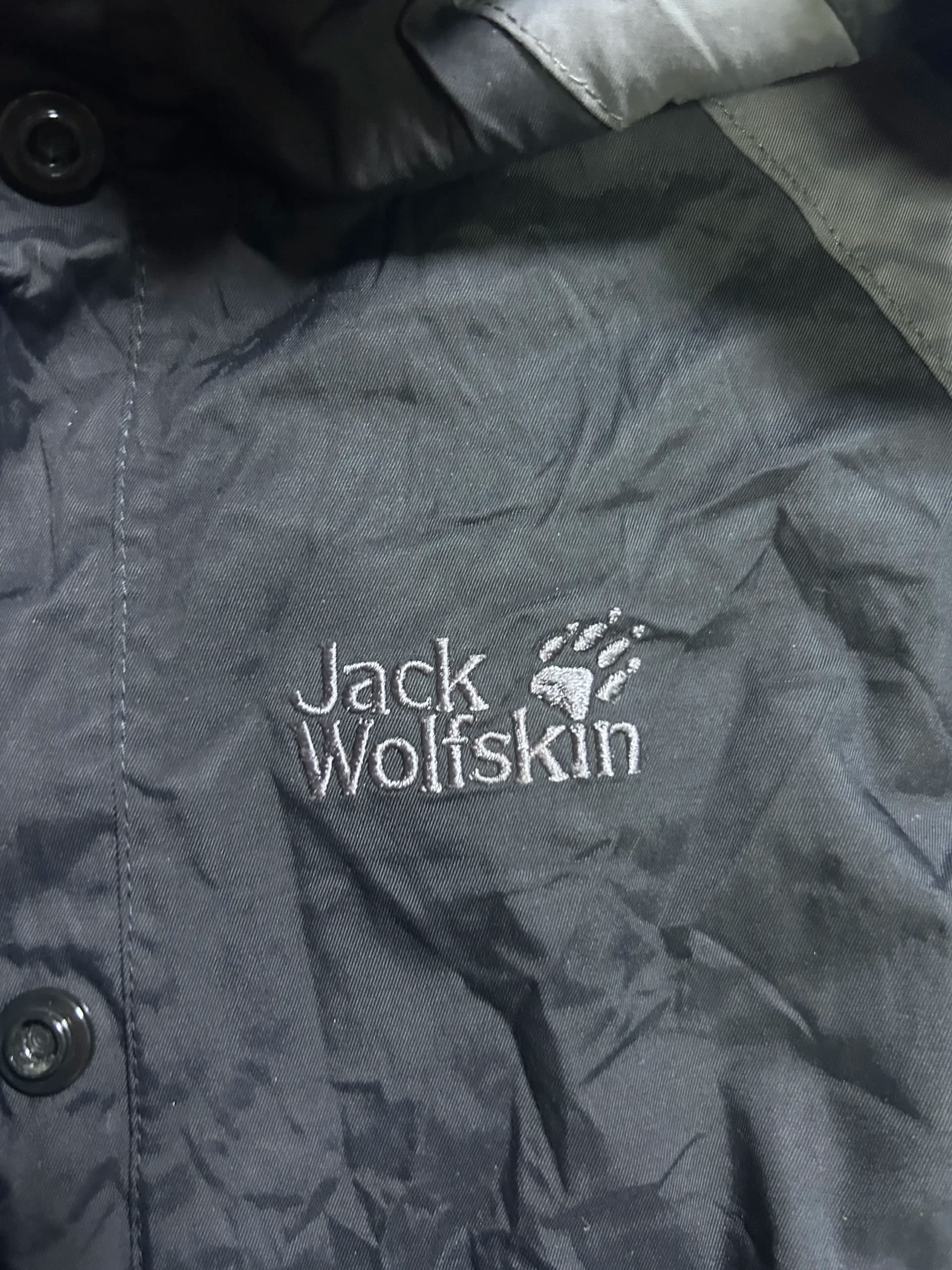 Jack Wolfskin thrift waterproof jacket India detail view