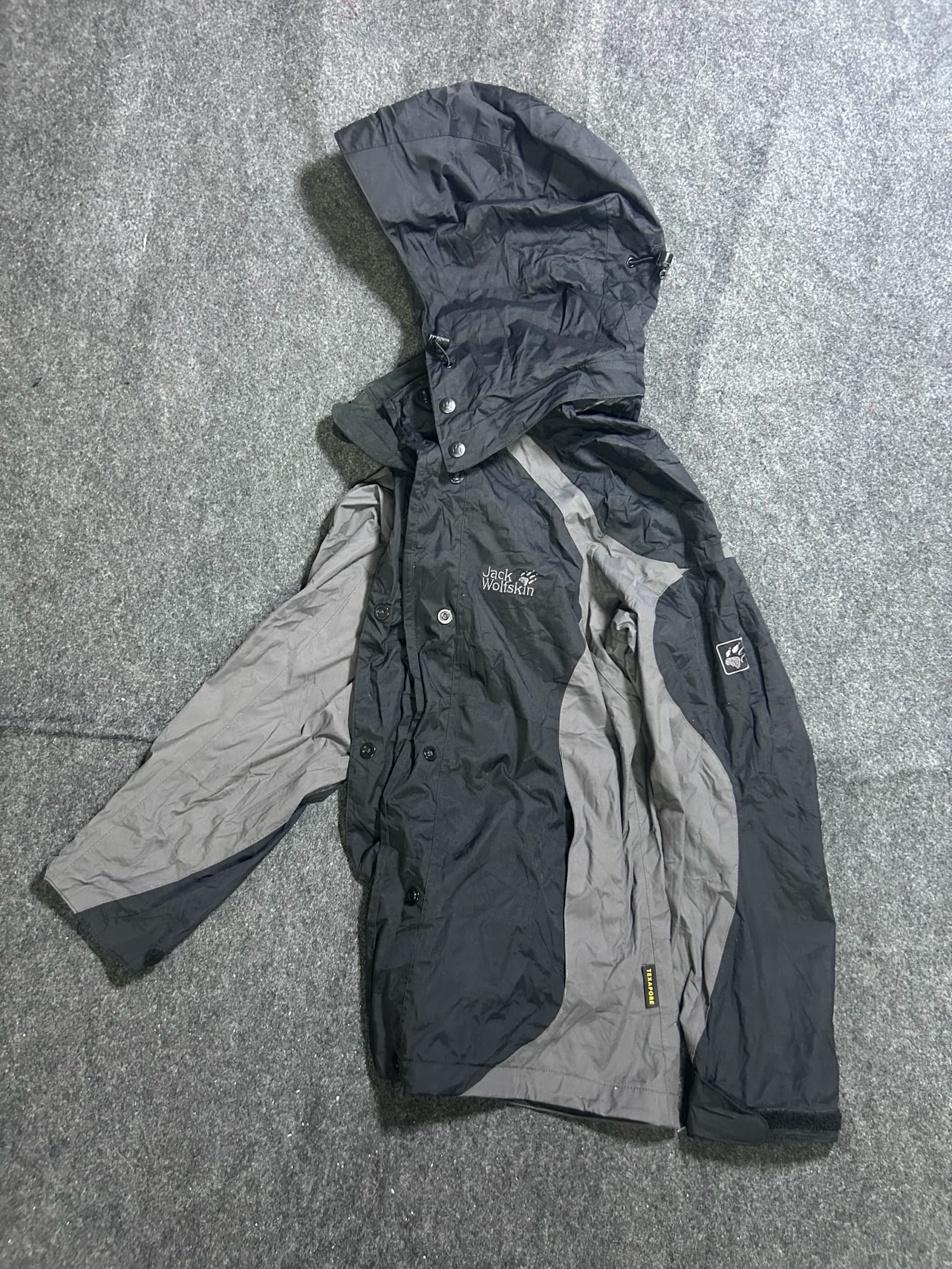 Jack Wolfskin thrift waterproof jacket India