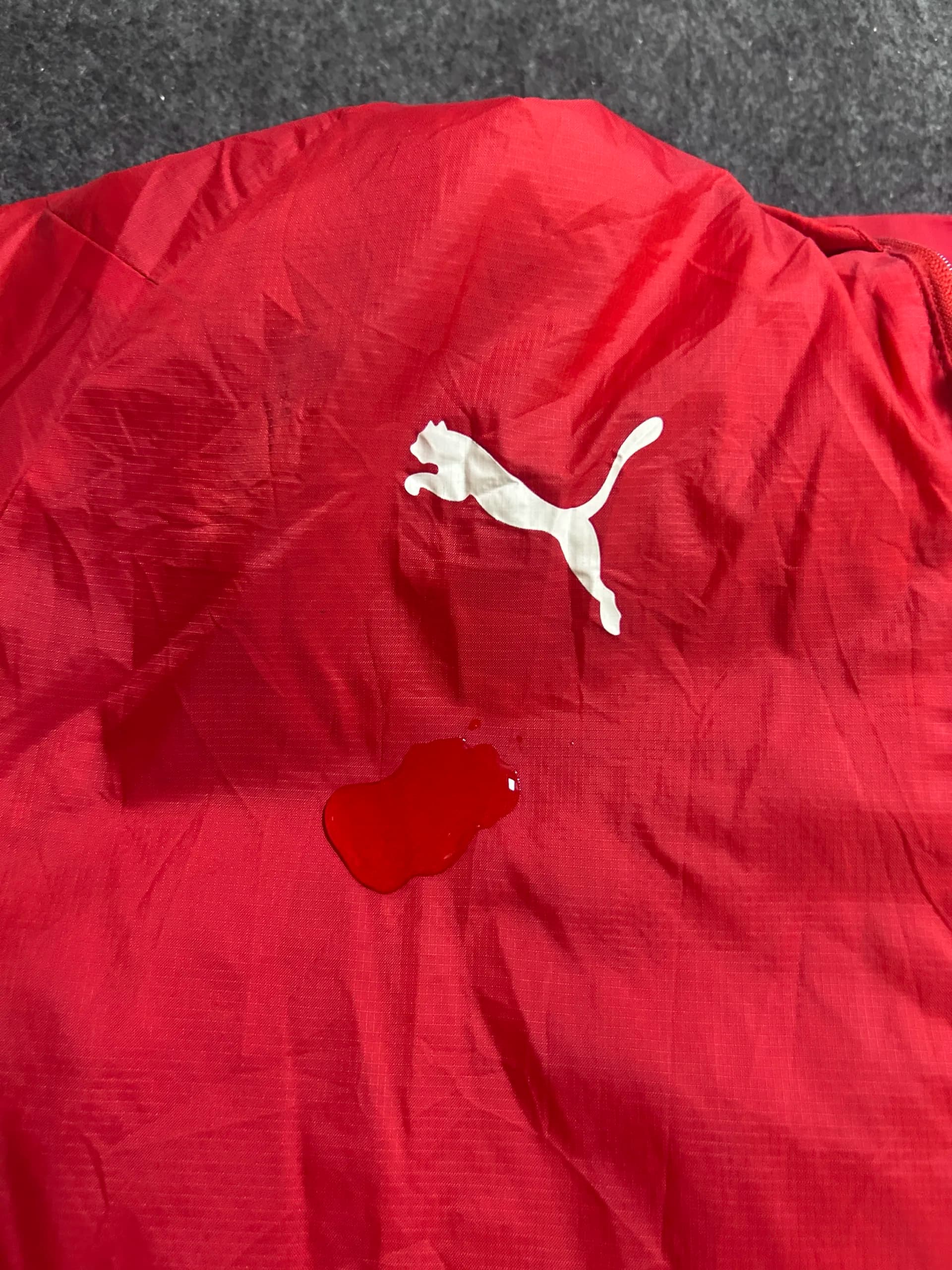 Puma thrift waterproof jacket India detail view