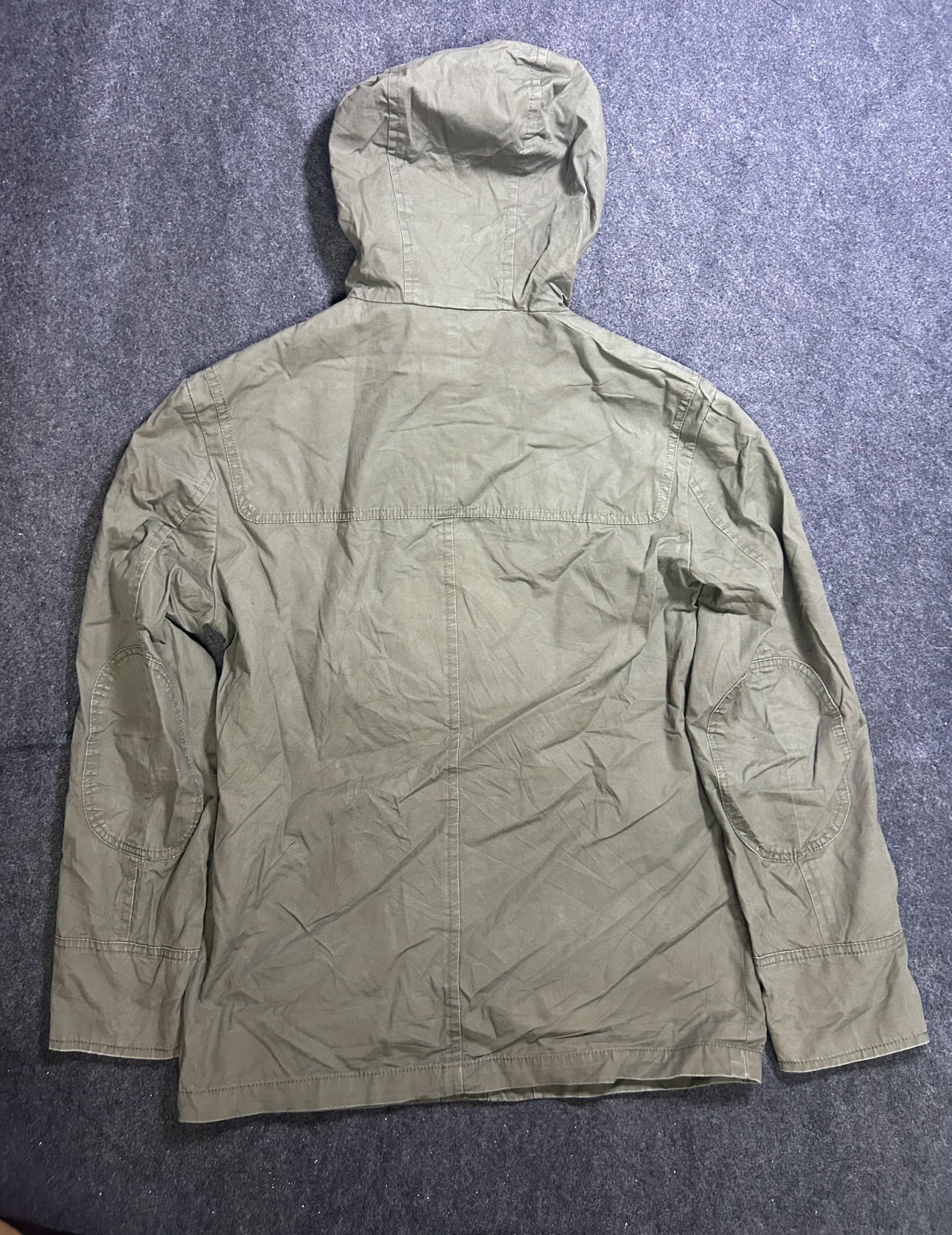 Branded thrift parka jacket India detail view