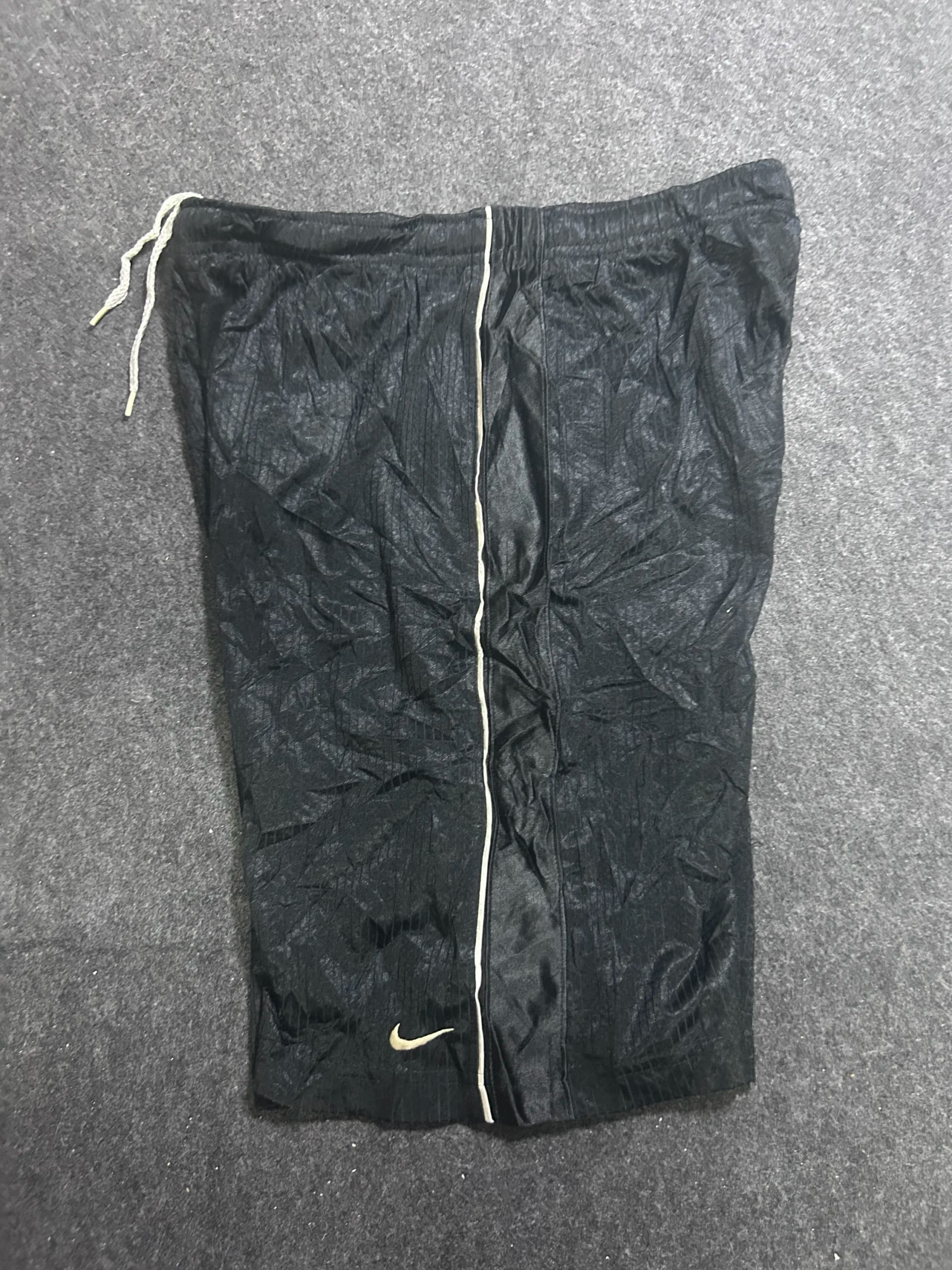 Nike thrift shorts India back view