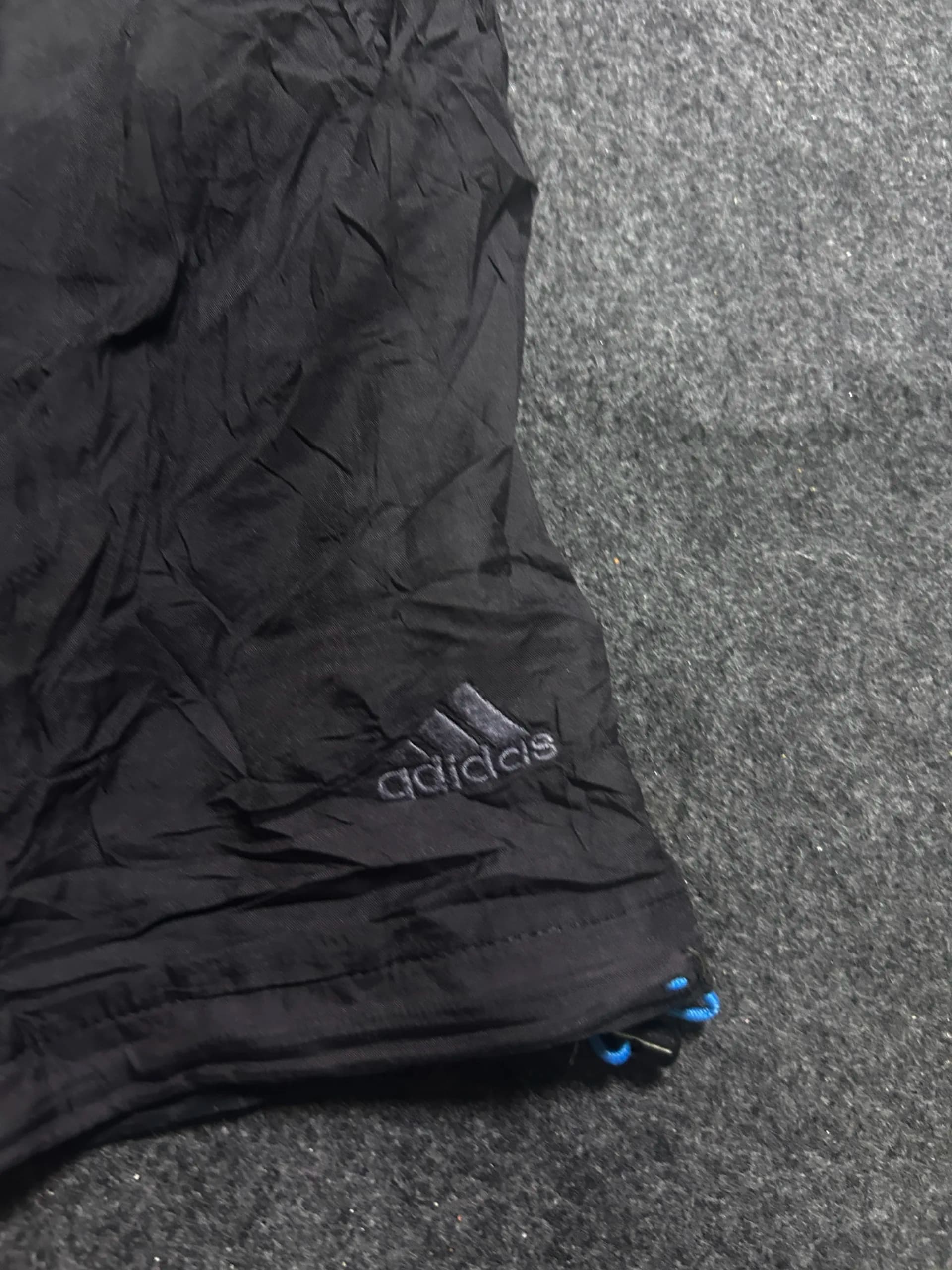 Adidas thrift shorts India detail view