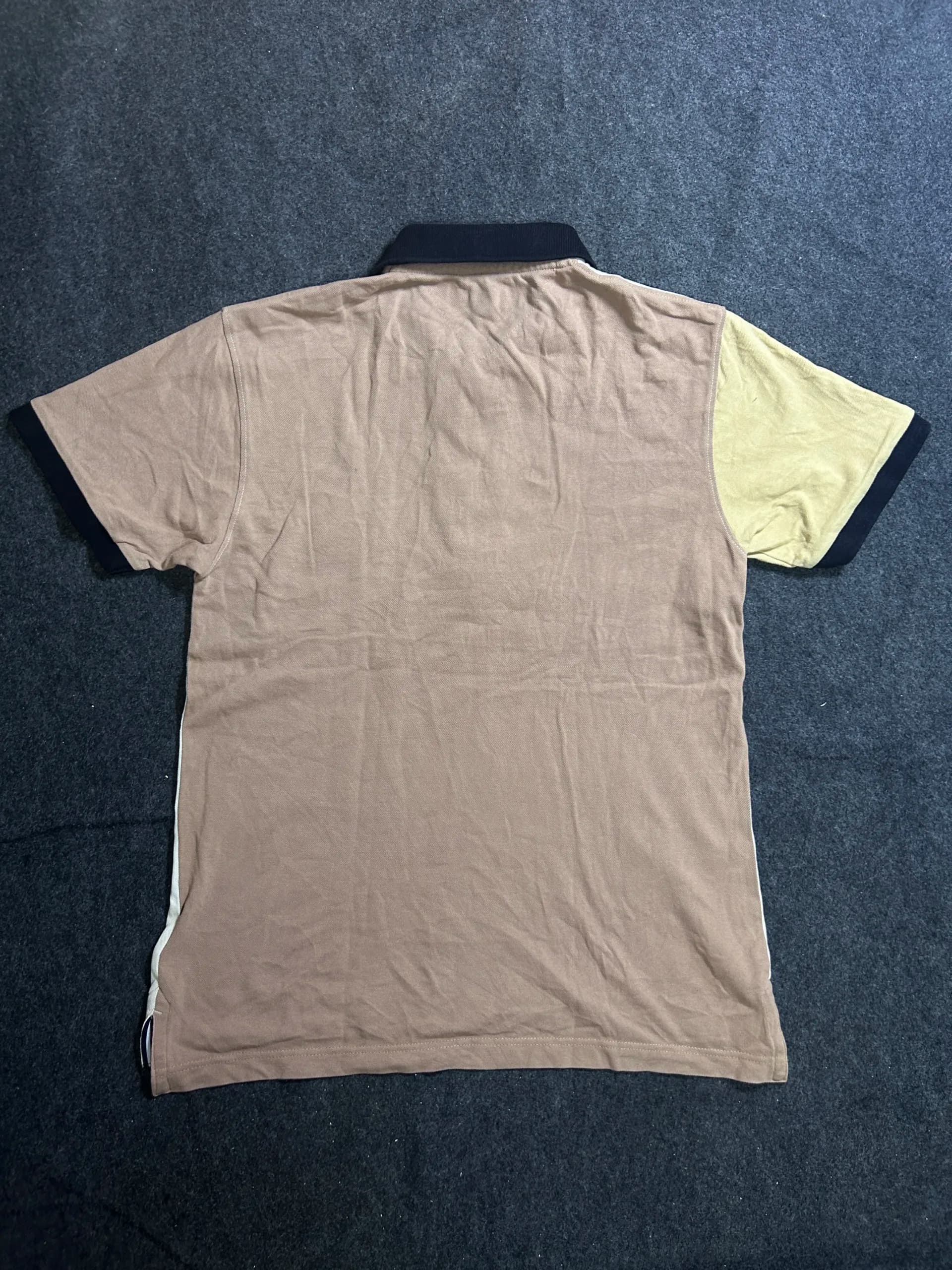 Tommy Hilfiger thrift polo shirt India detail view