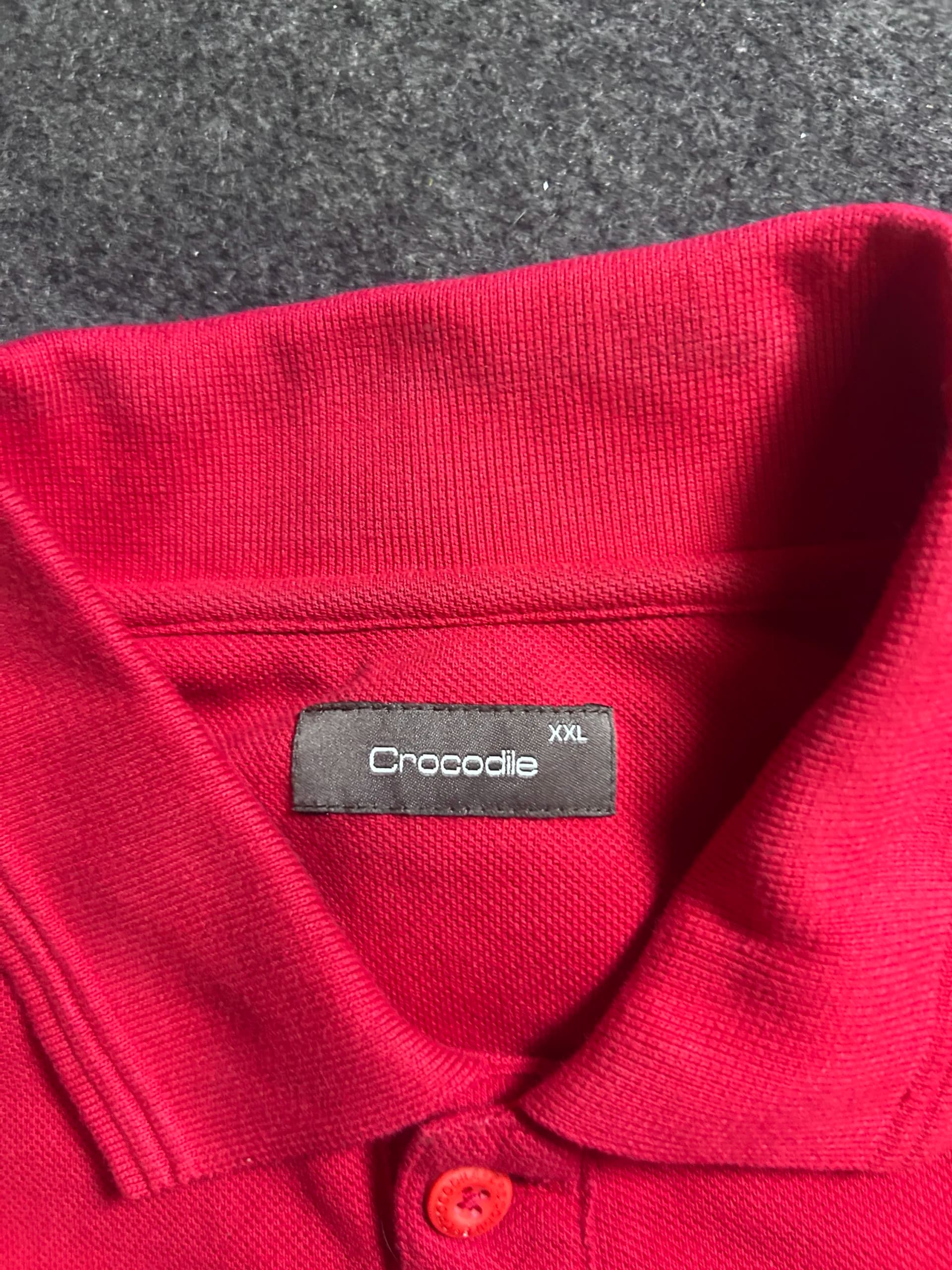 Branded thrift polo shirt India detail view