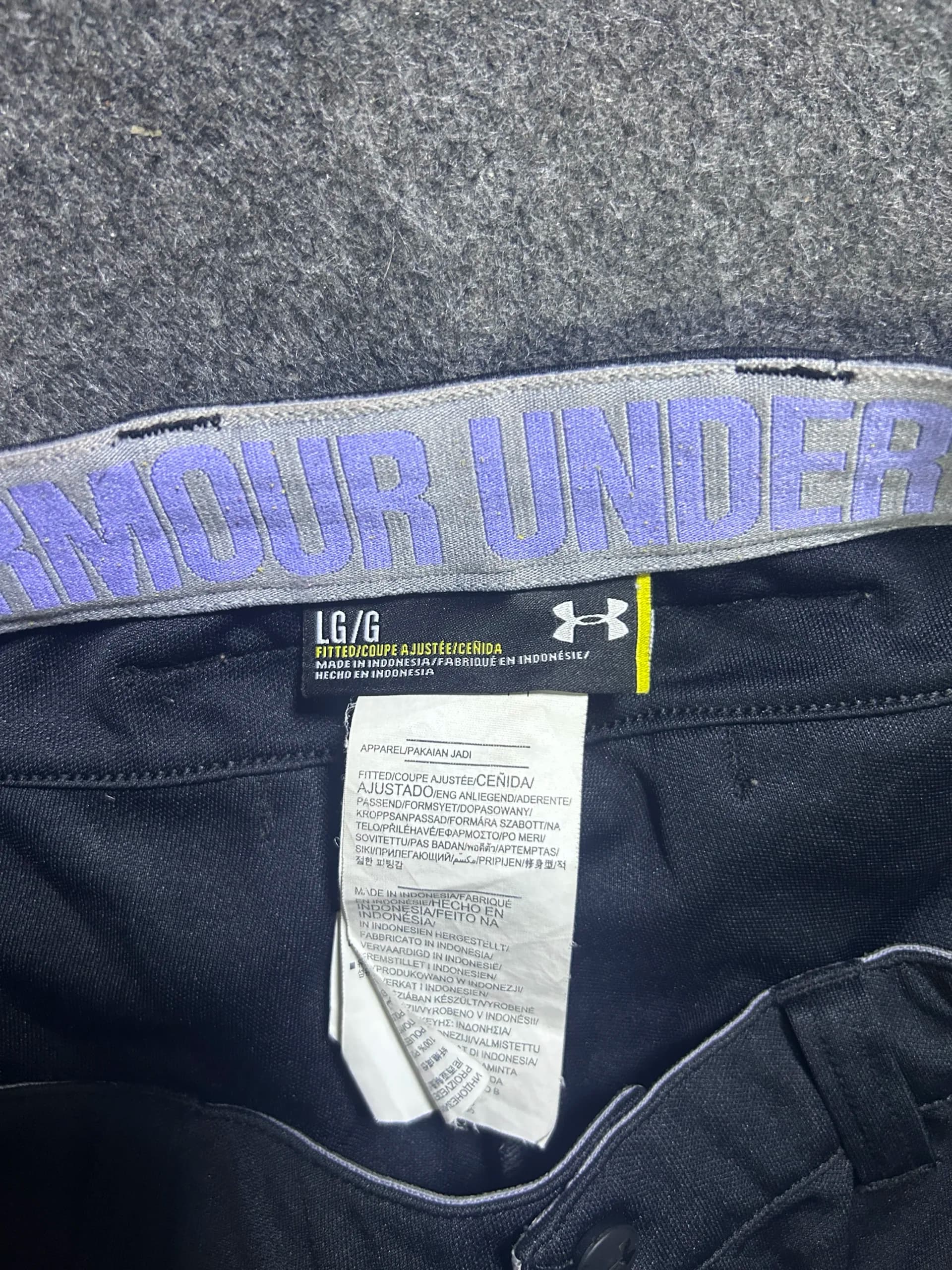 Under Armour thrift shorts India detail view