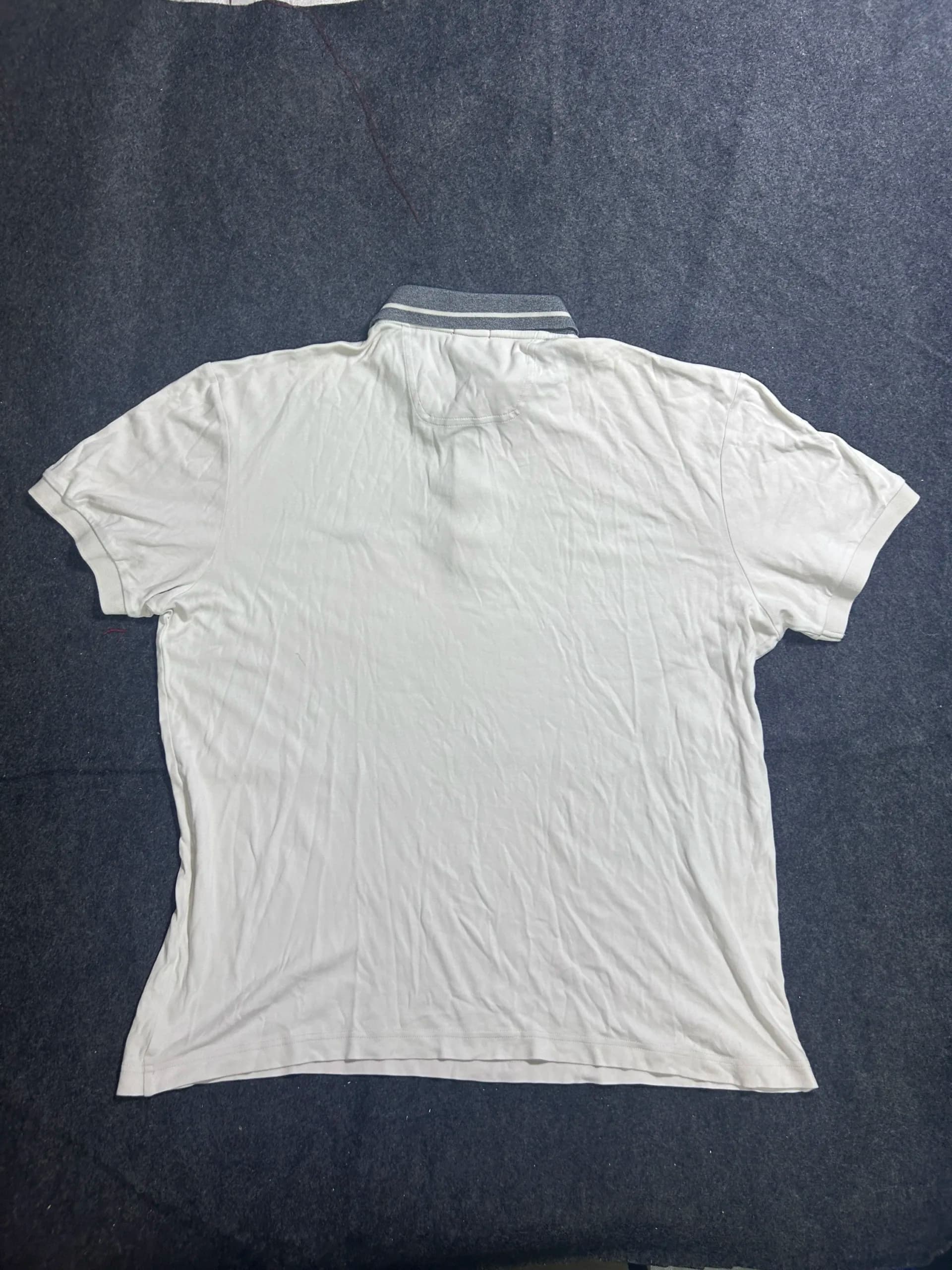Branded thrift polo shirt India detail view