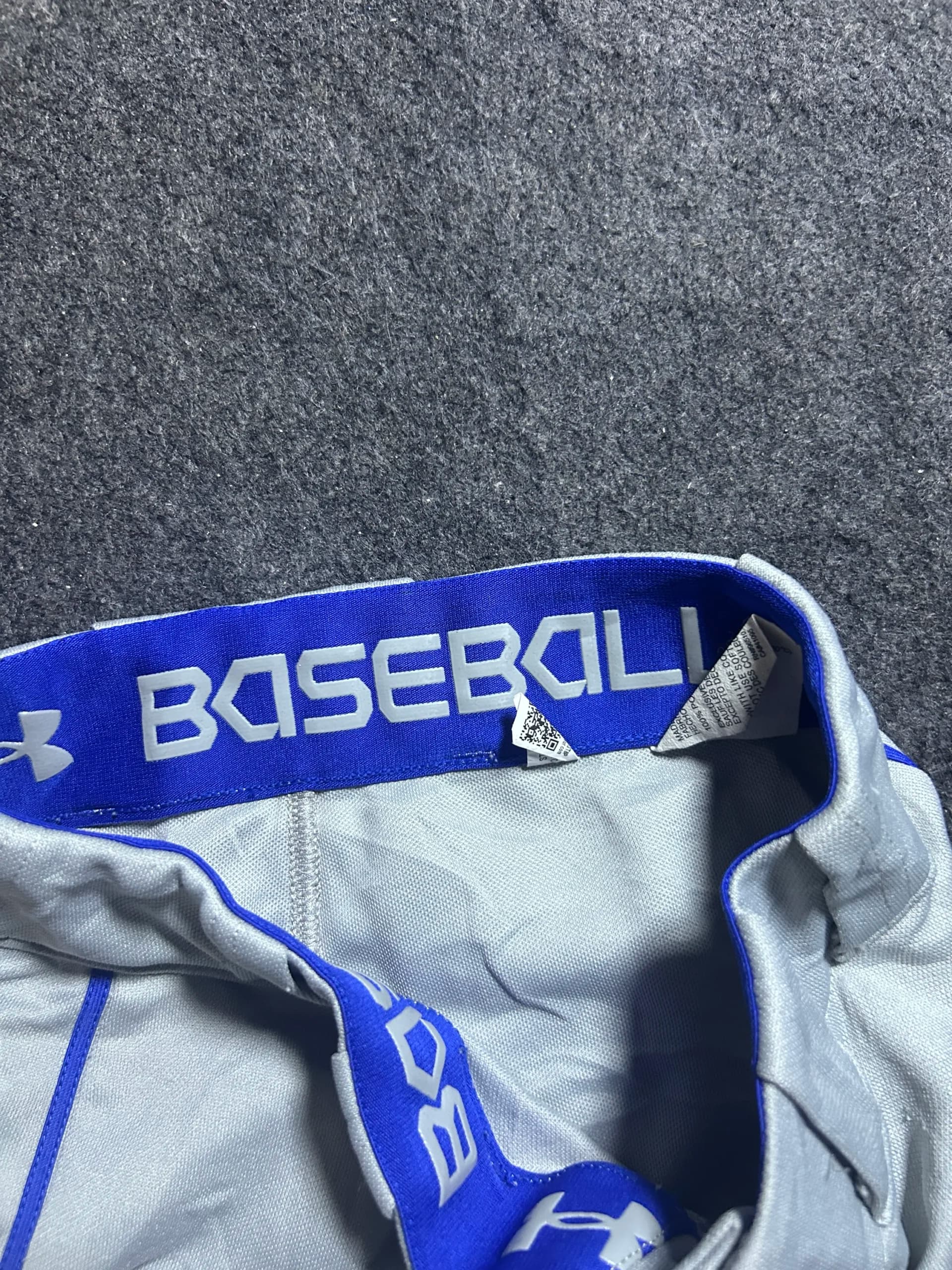 Under Armour thrift shorts India detail view