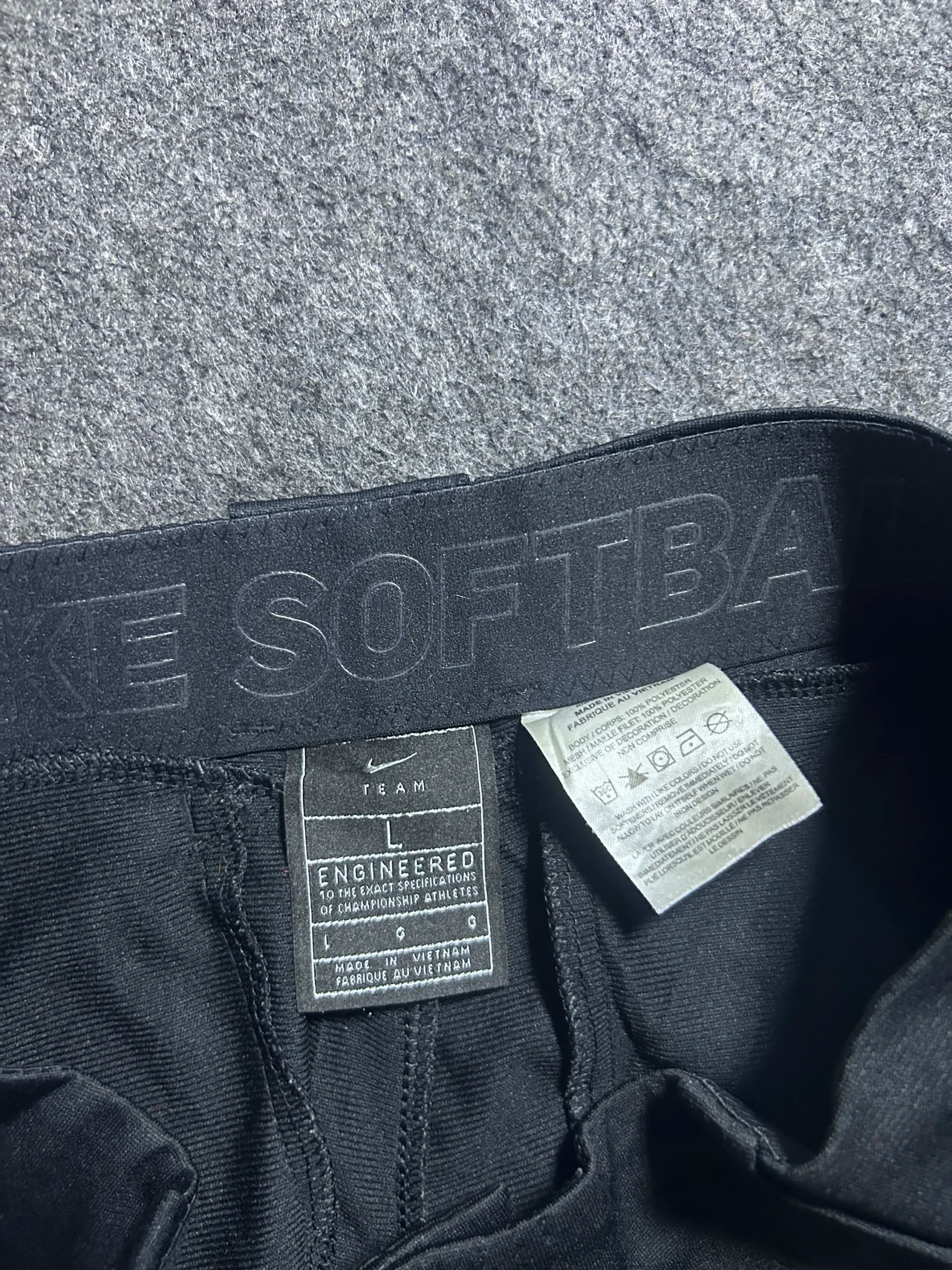 Nike thrift shorts India detail view