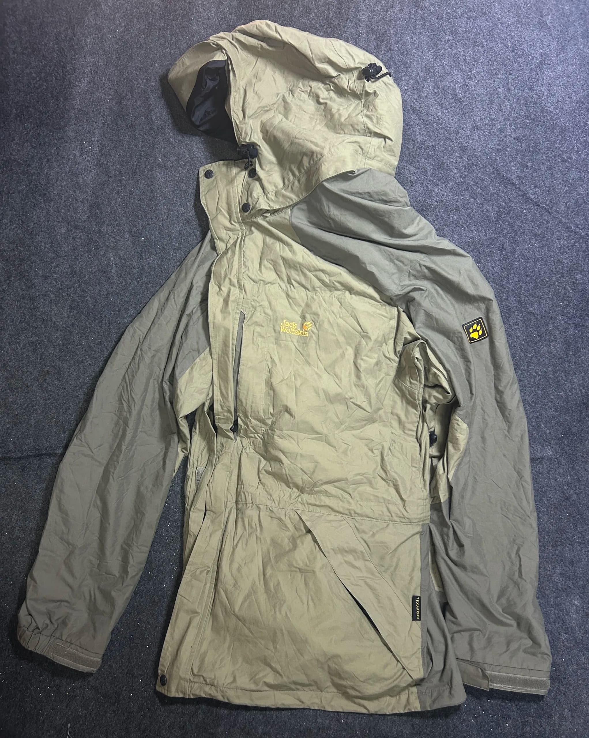 Jack Wolfskin thrift waterproof jacket India
