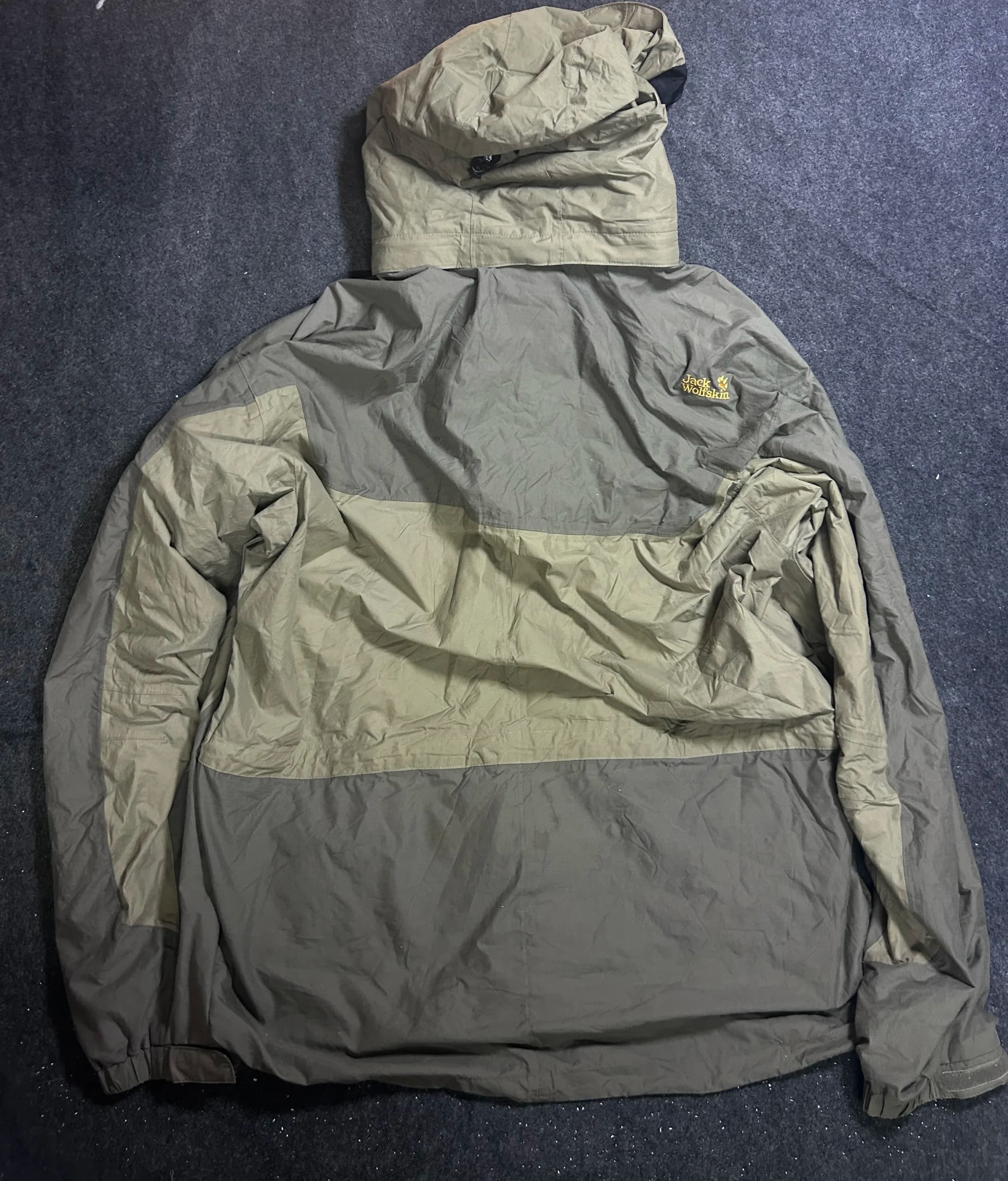Jack Wolfskin thrift waterproof jacket India back view