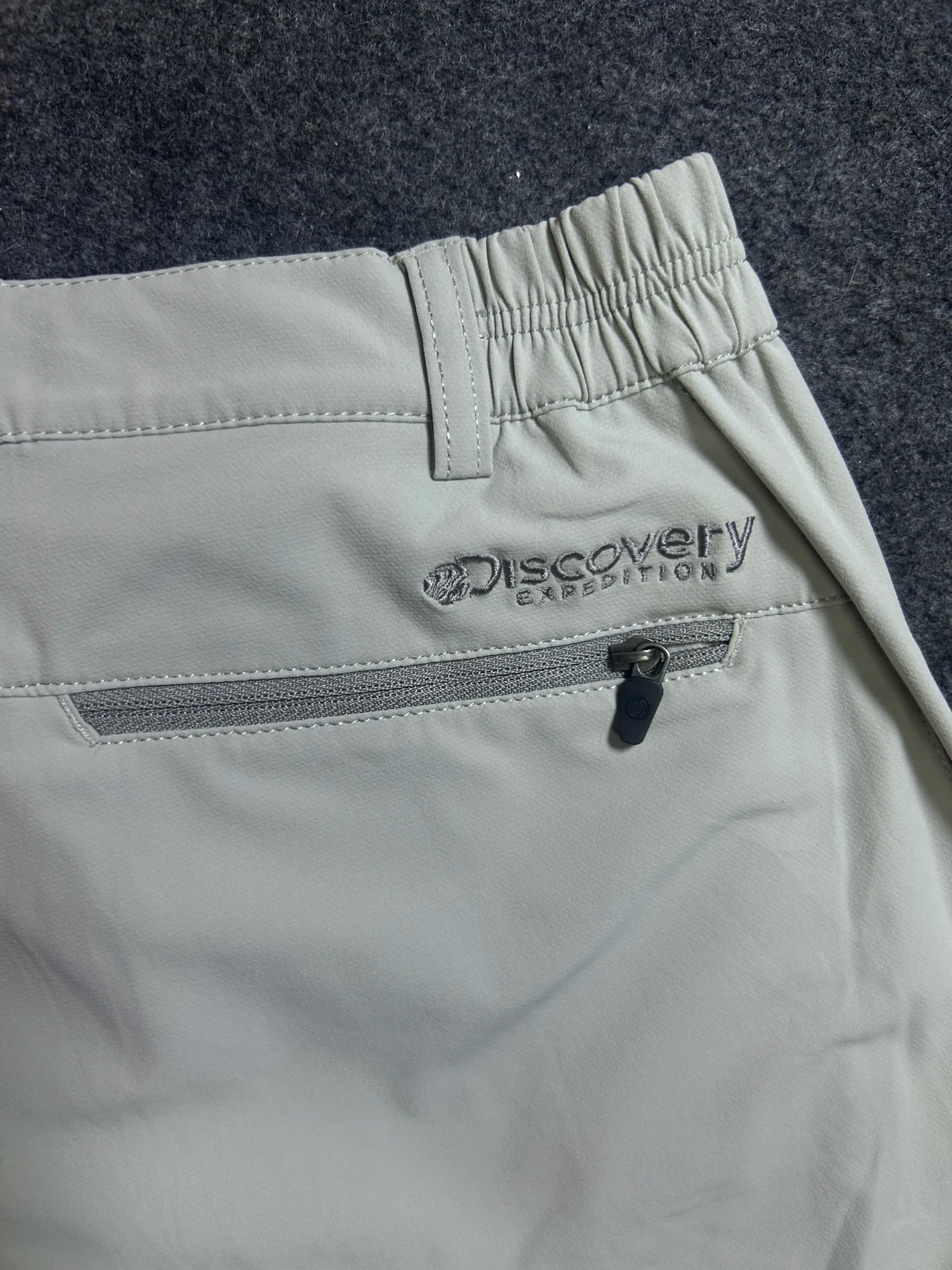 Branded thrift waterproof jacket India detail view