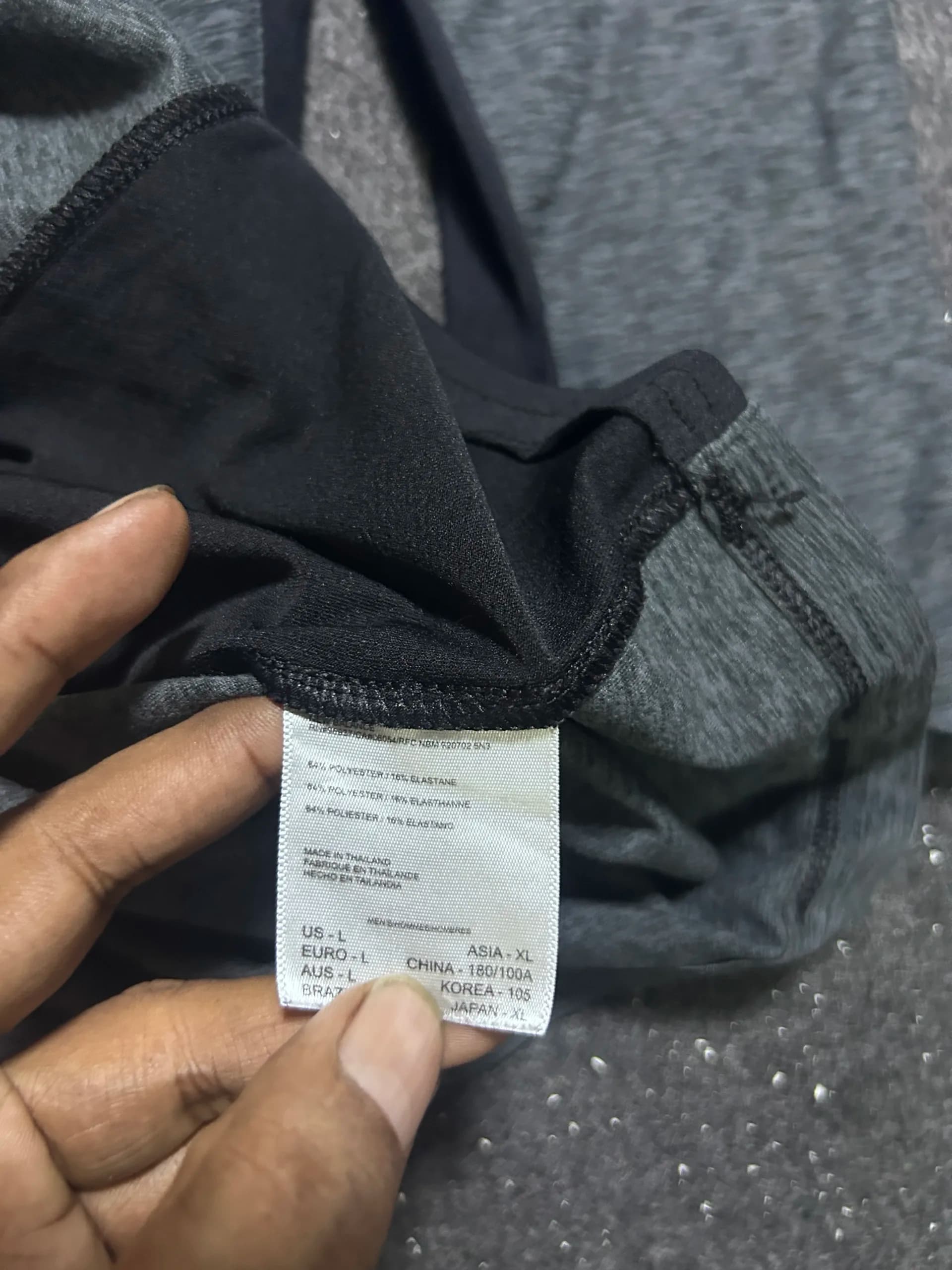 New Balance thrift t-shirt India close-up