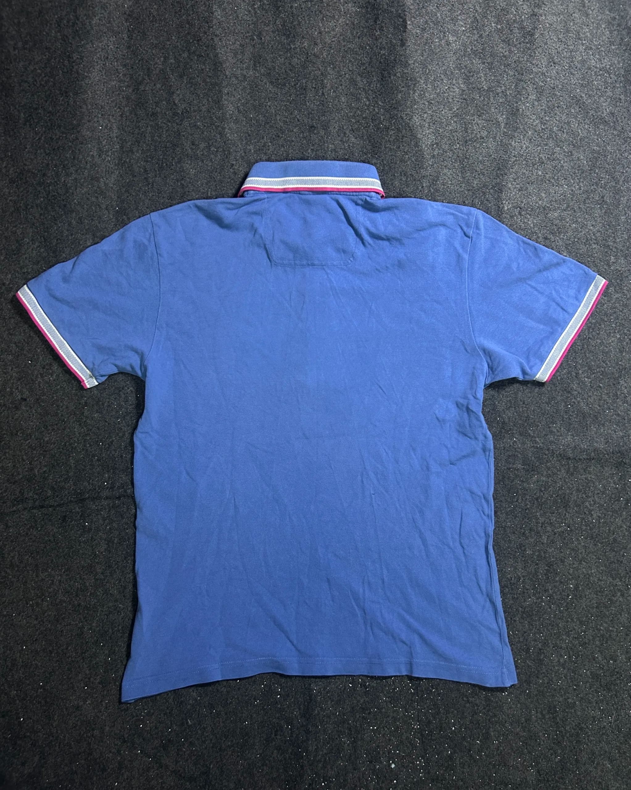 Branded thrift polo shirt India detail view
