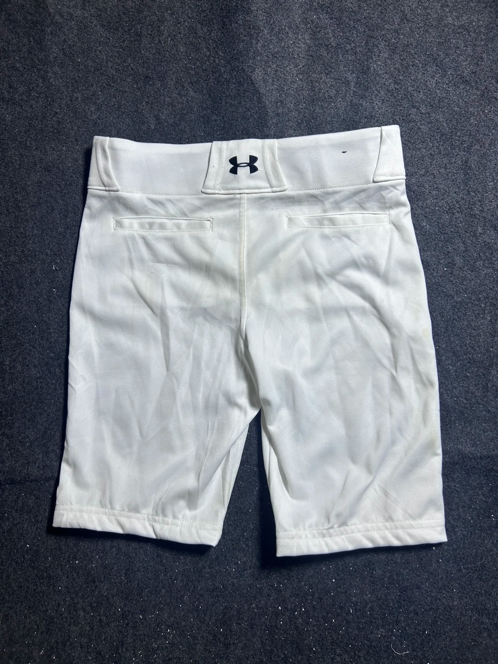 Under Armour HeatGear thrift shorts India back view