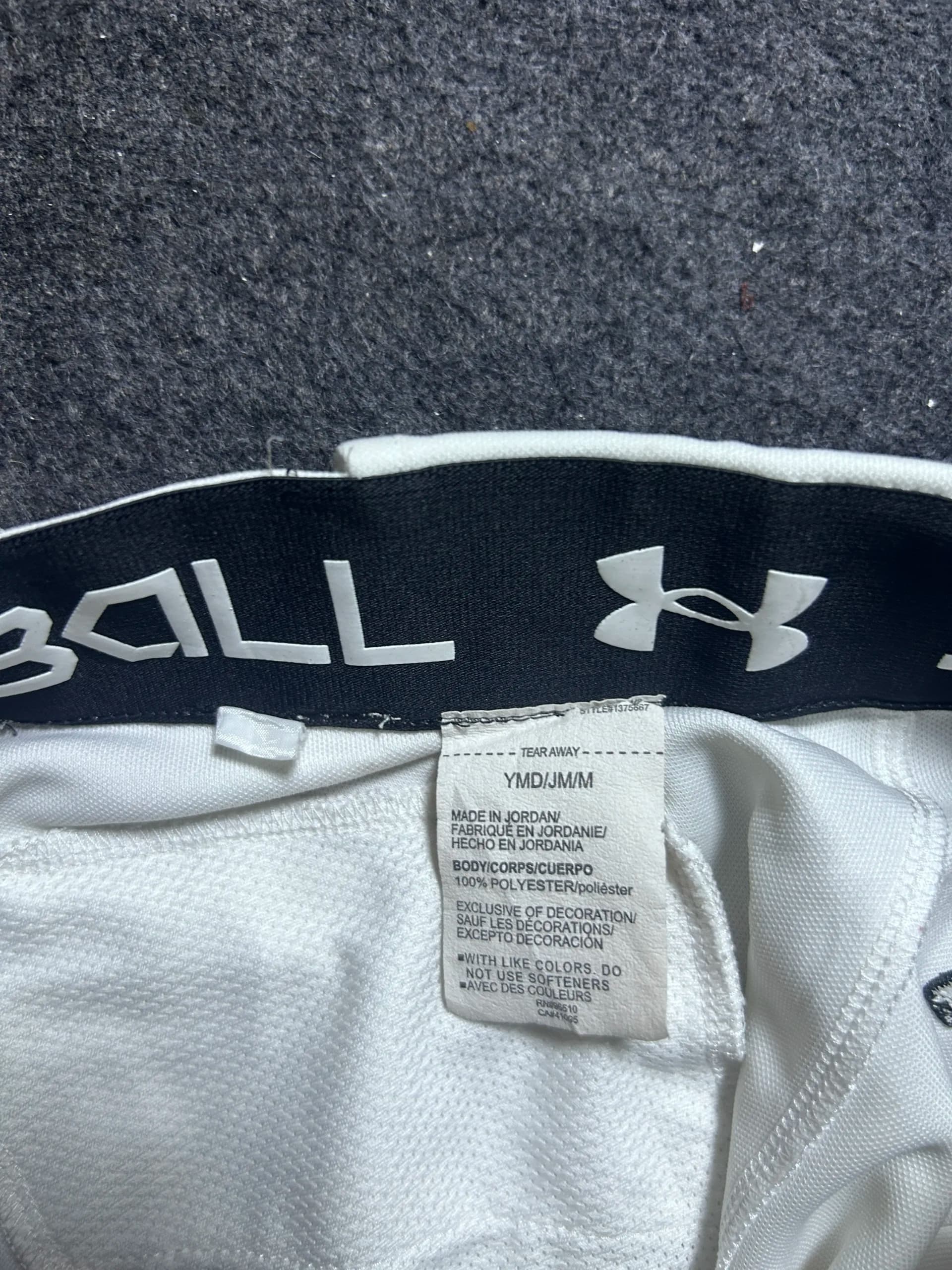 Under Armour HeatGear thrift shorts India detail view