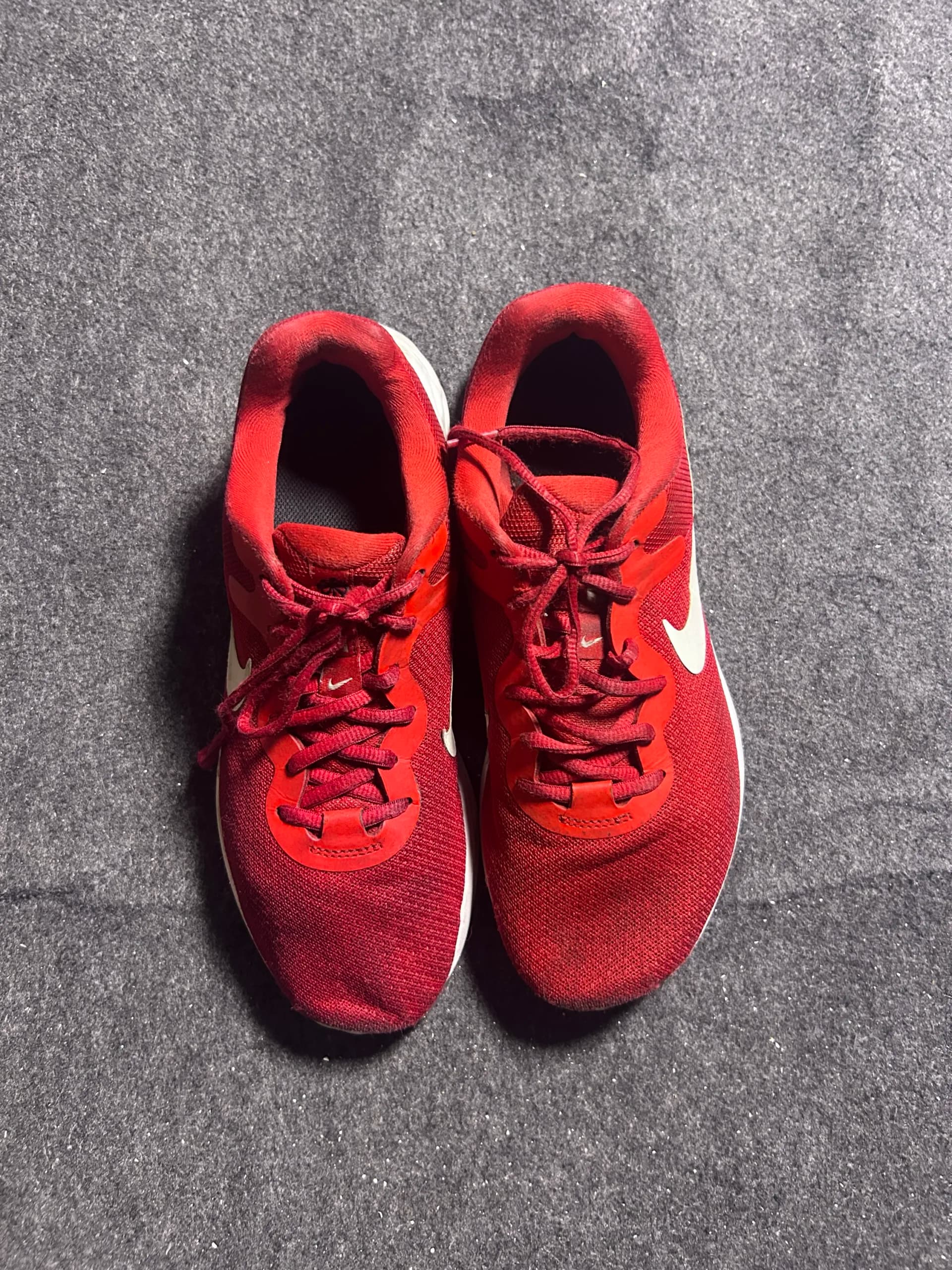 Nike thrift running shoes India back view