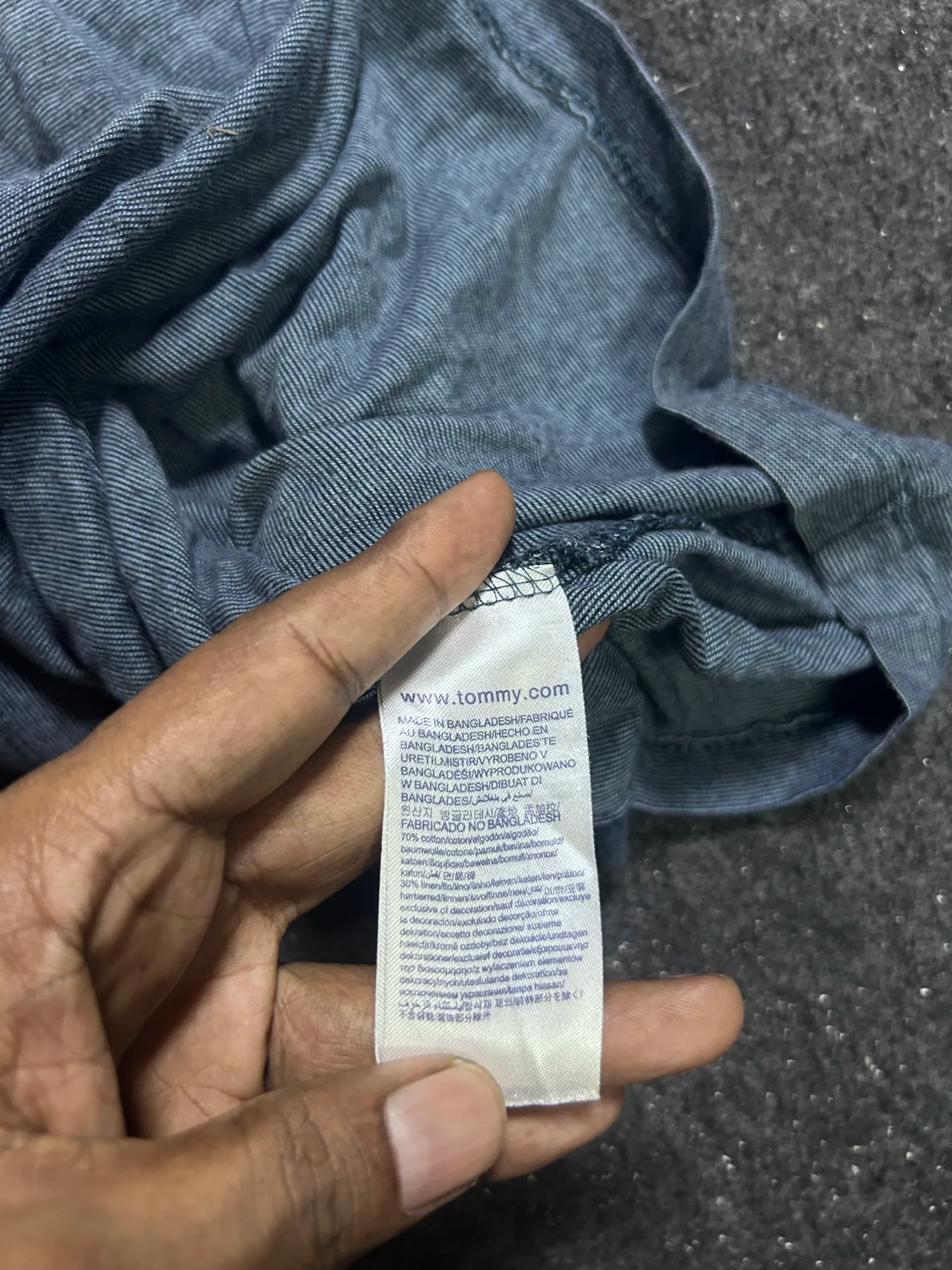 Tommy Hilfiger thrift t-shirt India close-up