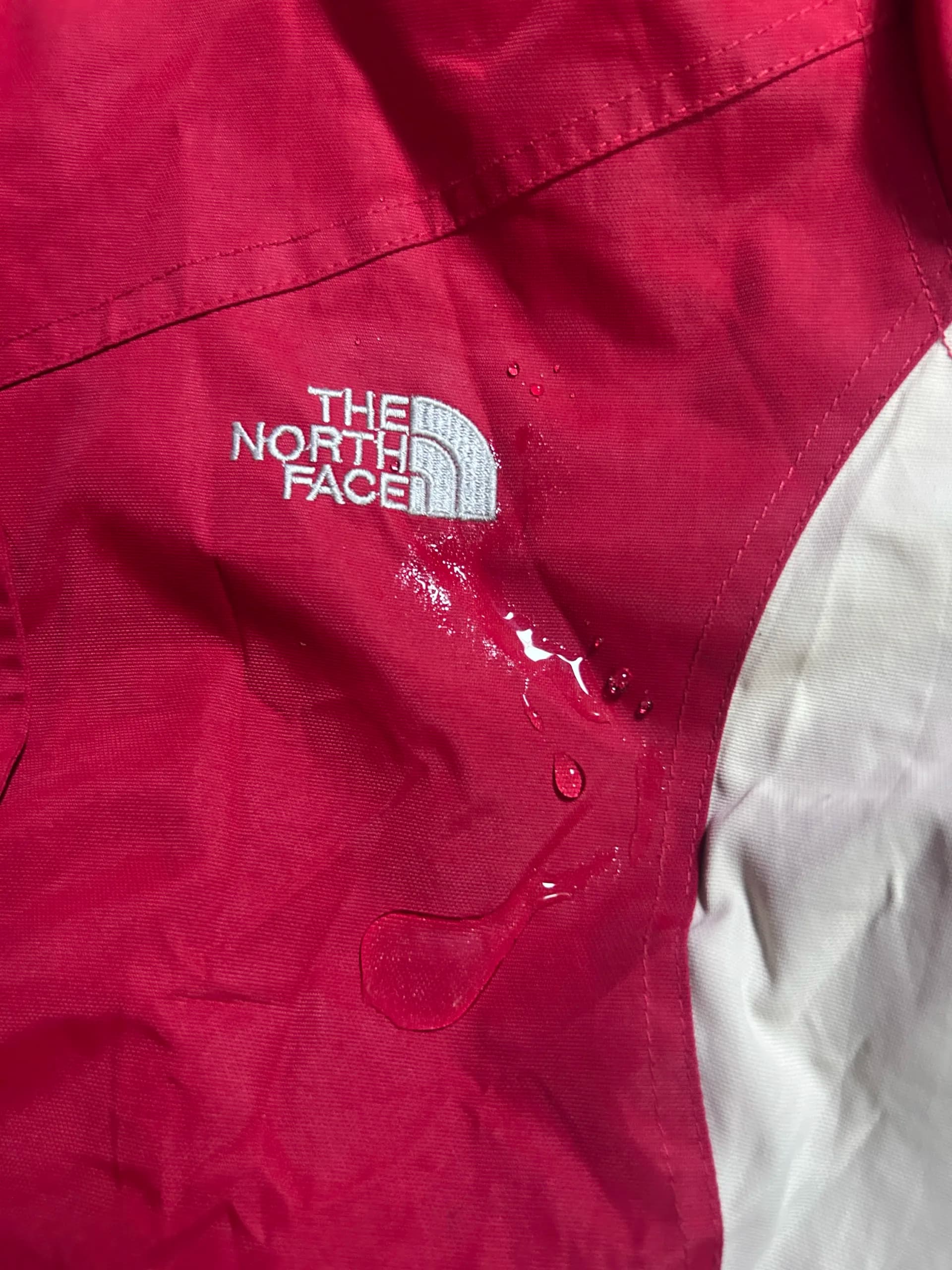 The North Face GORE-TEX thrift waterproof jacket India detail view