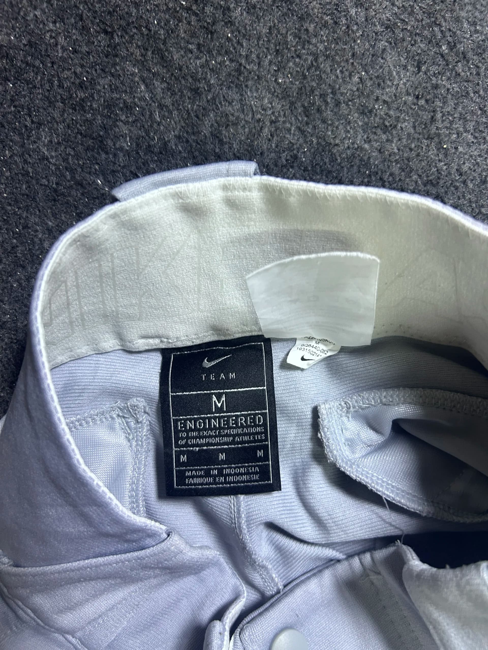 Nike thrift shorts India detail view