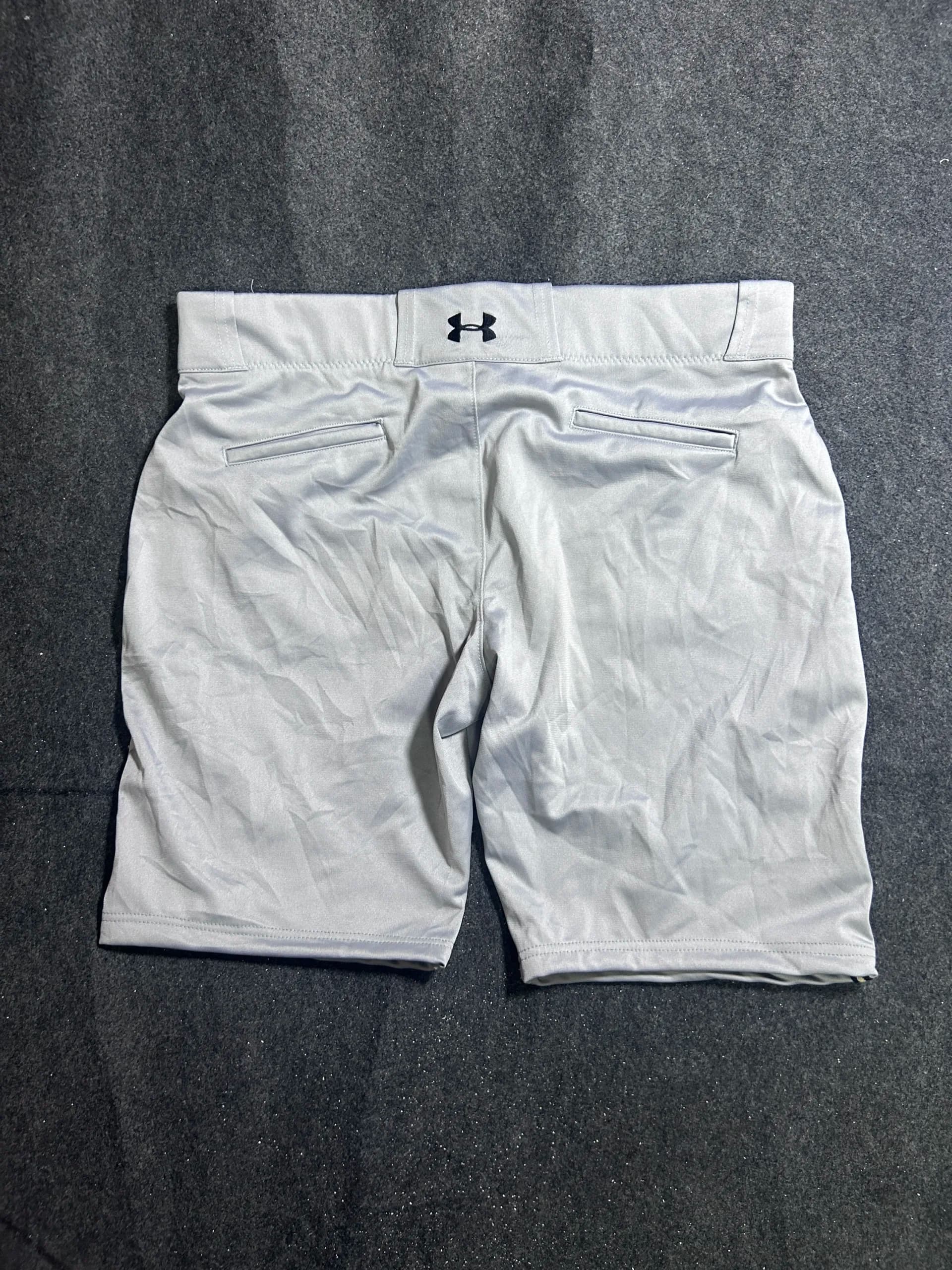 Under Armour thrift shorts India detail view