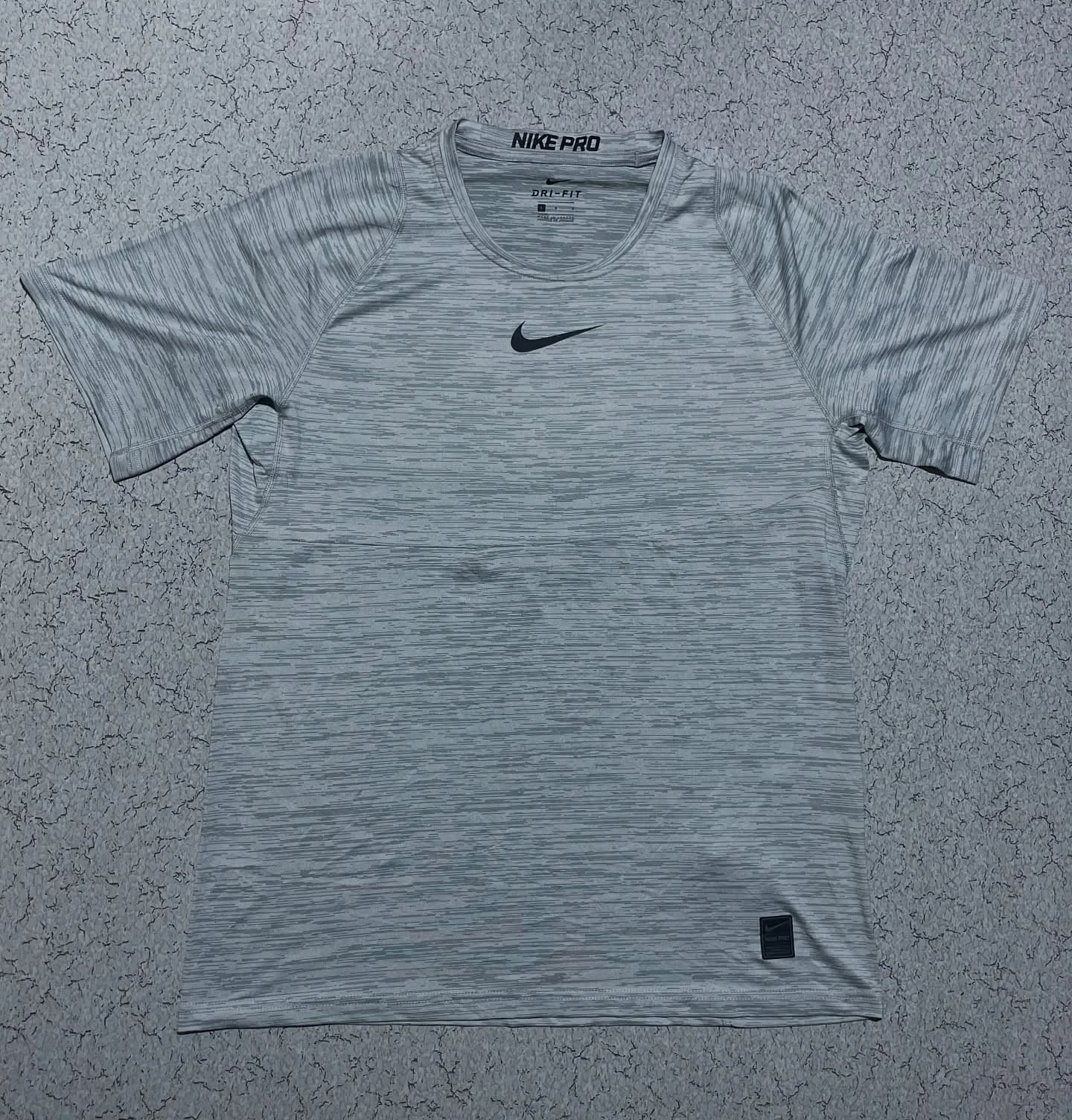Nike thrift t-shirt India