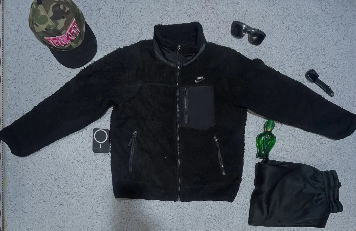 Nike thrift fleece jacket India