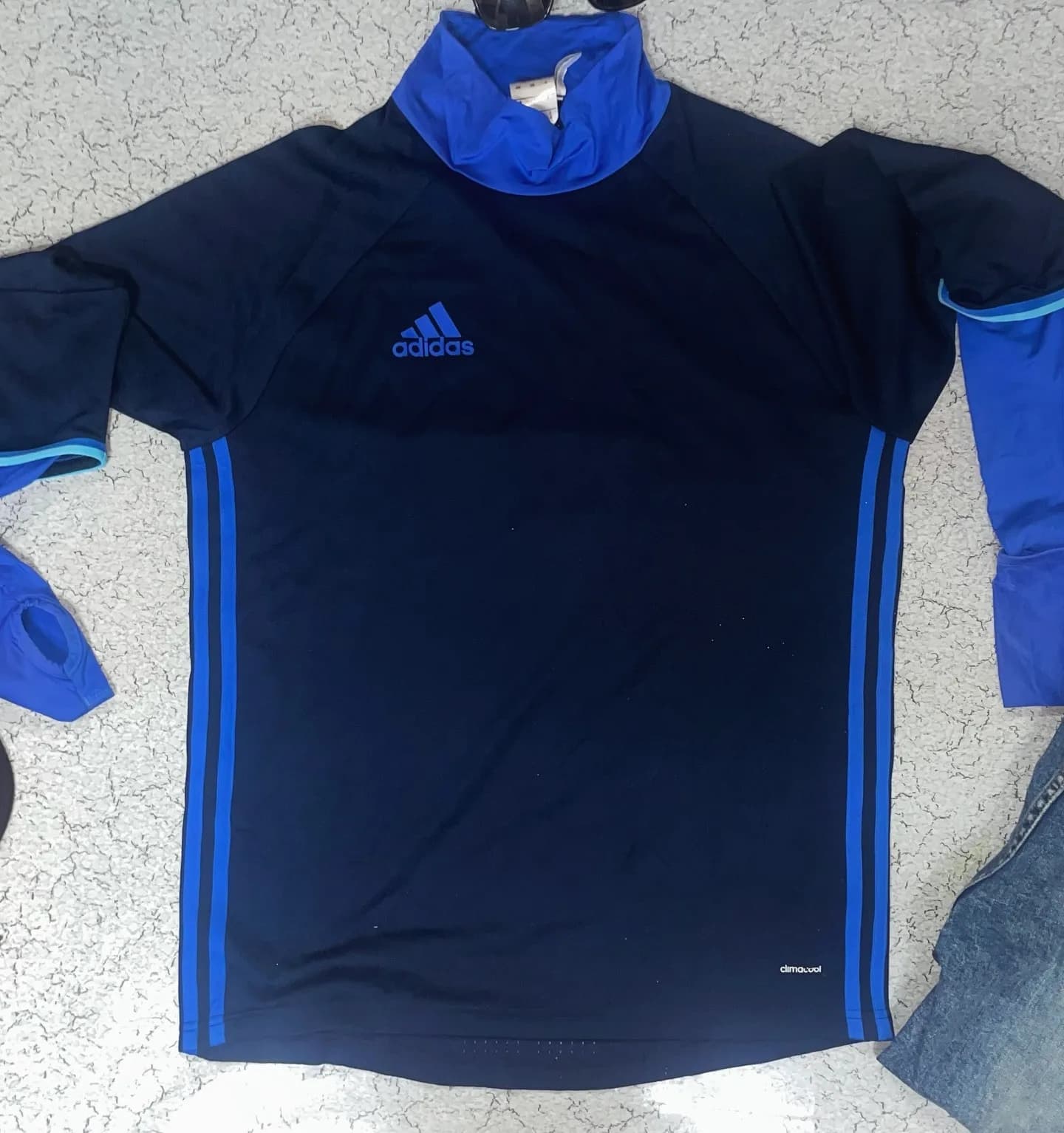 Adidas thrift t-shirt India