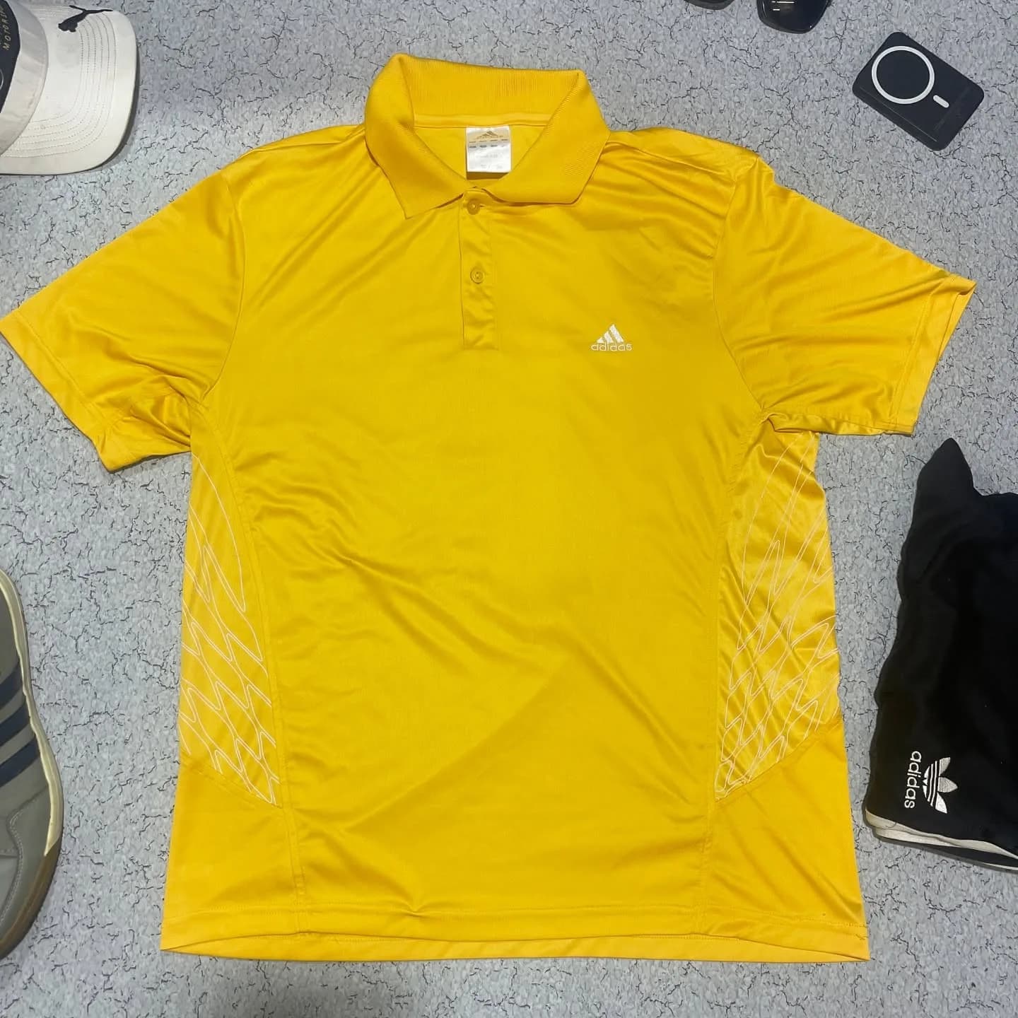 Adidas thrift t-shirt India