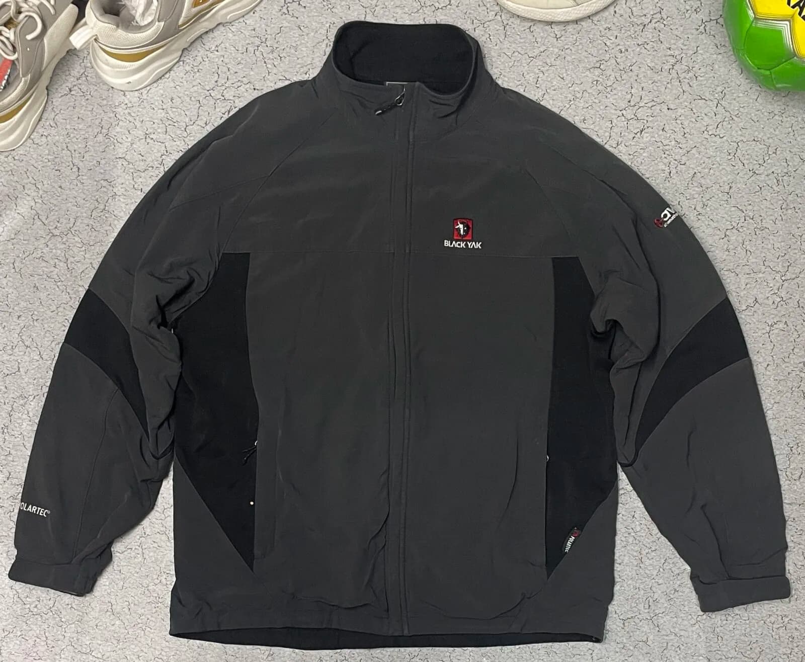 Branded thrift waterproof jacket India