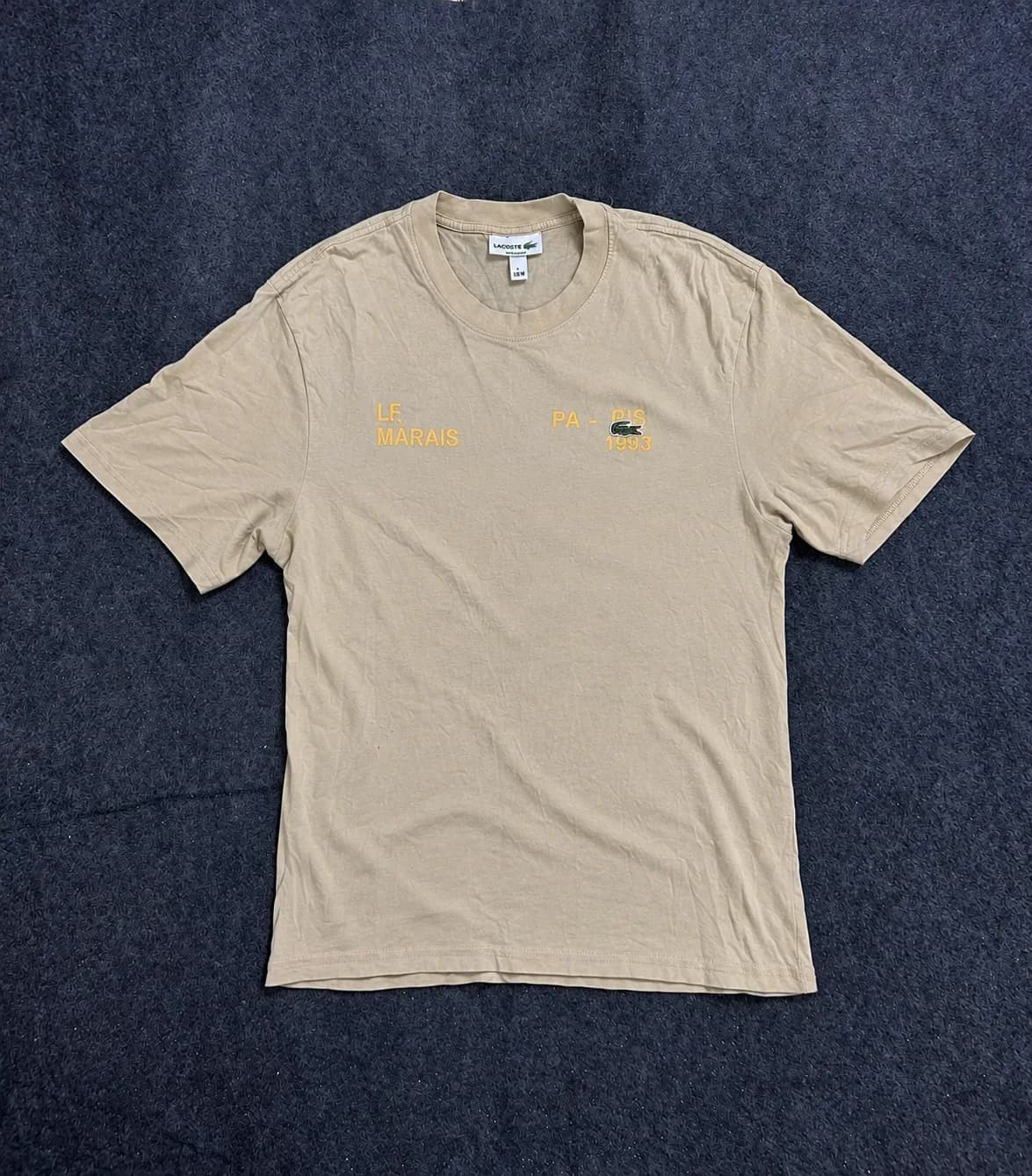 Lacoste Bandana Graphic Oversized T-Shirt – Beige / Light Khaki (US M)