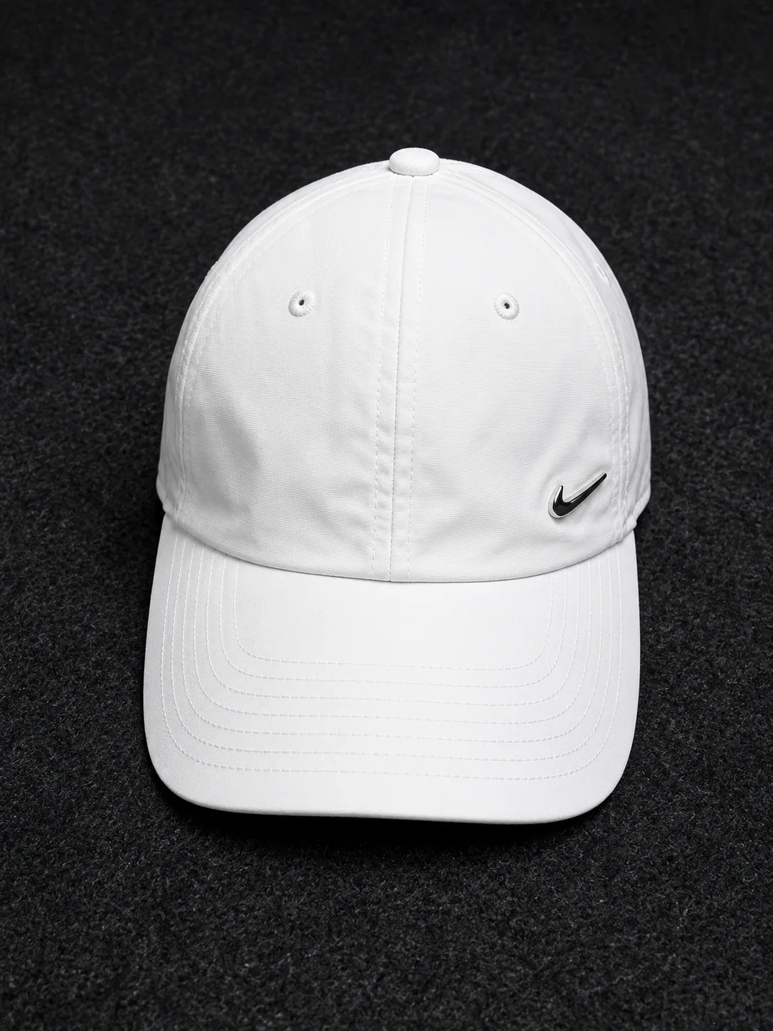 Nike Heritage86 White Adjustable Cap | Metal Swoosh Dad Hat