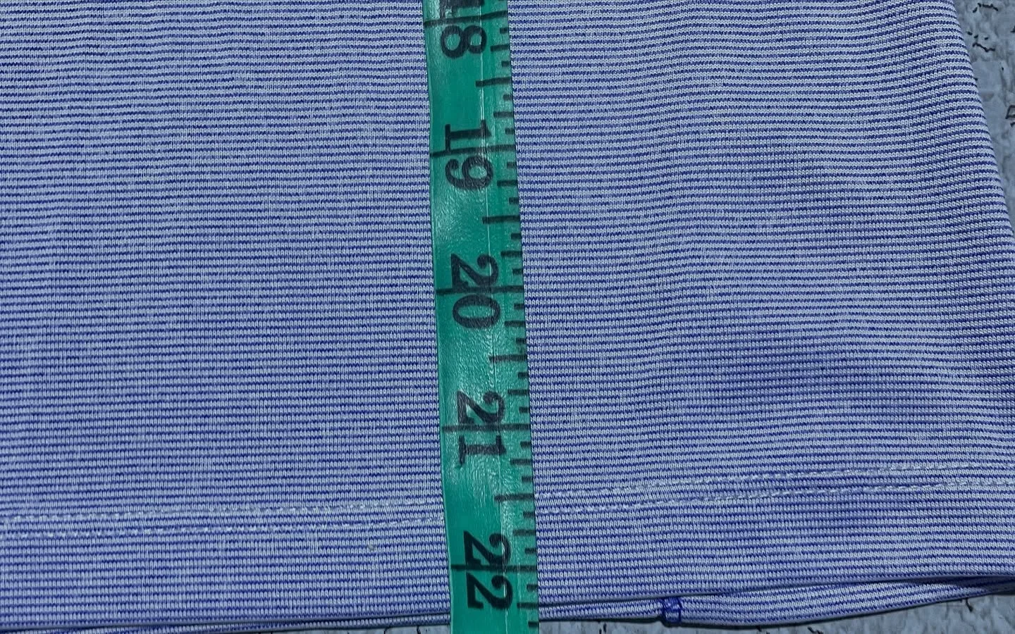 NEW BALANCE WOMEN'S FULL SLEEVE GYM TSHIRT SIZE S