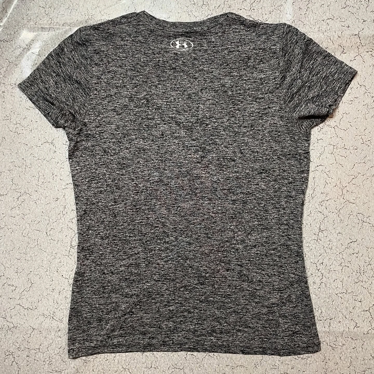 Under Armour Large Neck Tee Women Size M
