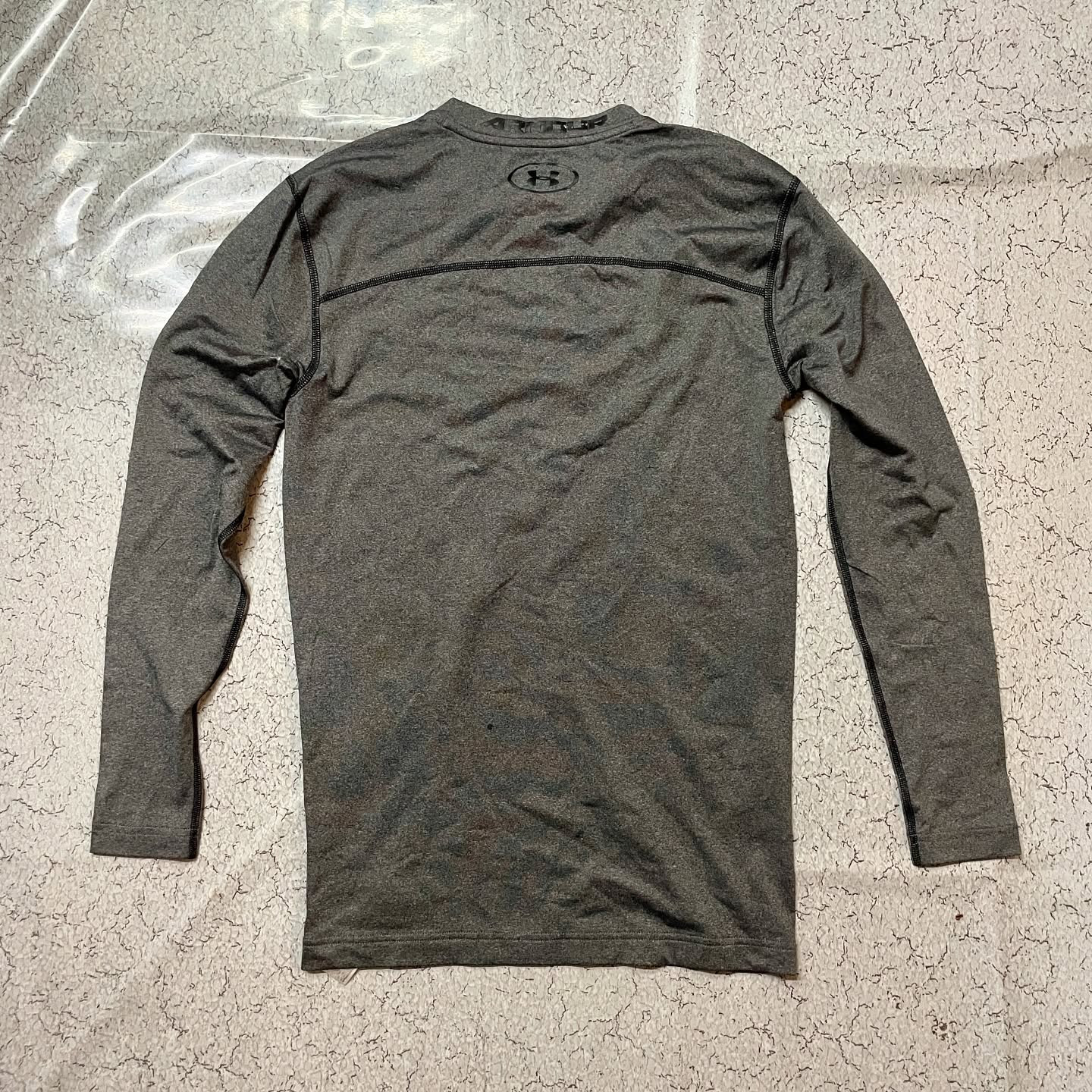 Under Armour Heatgear Full Sleeve Gym Tshirt Size M
