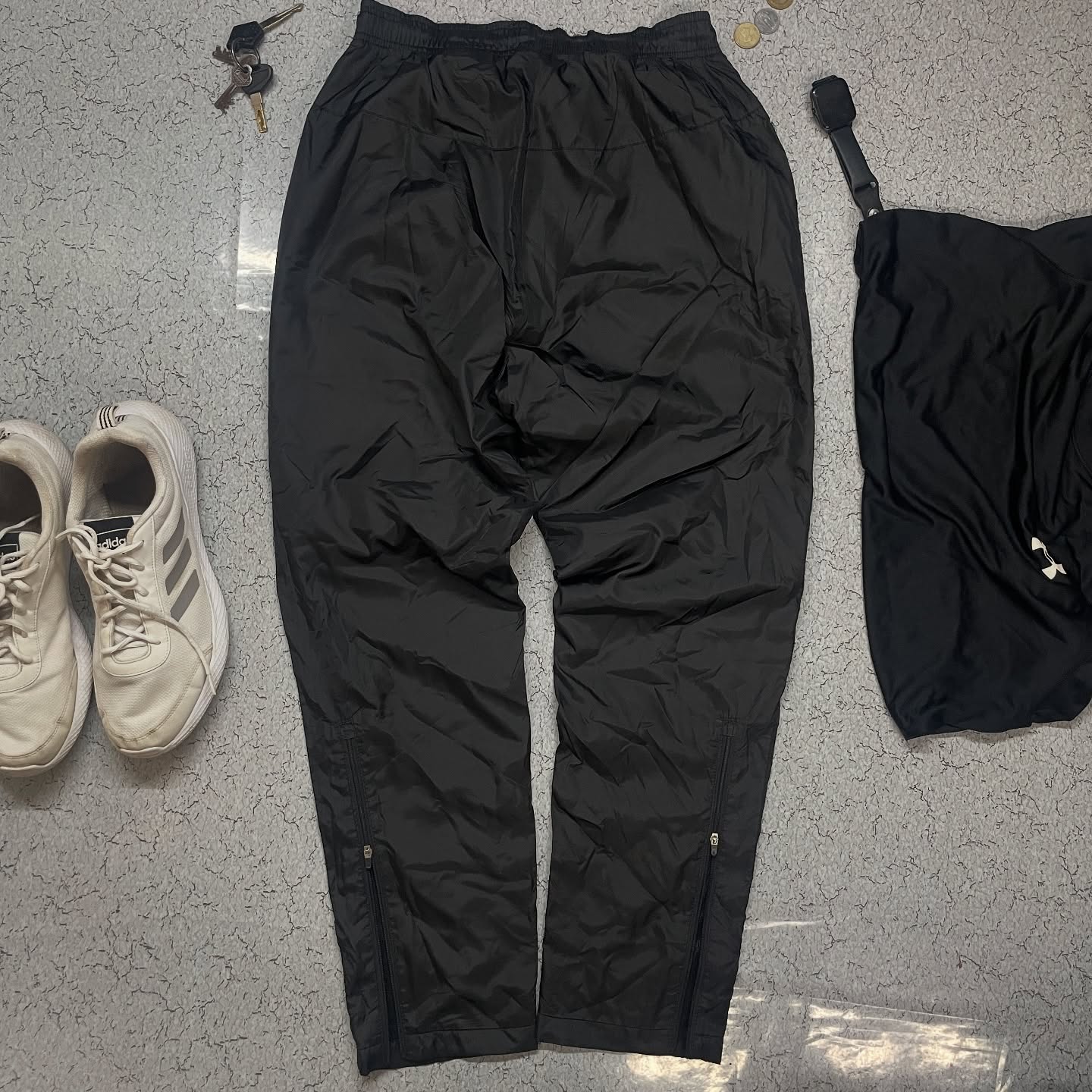 HUMMEL TRACK PANT SIZE M BLACK COLOUR
