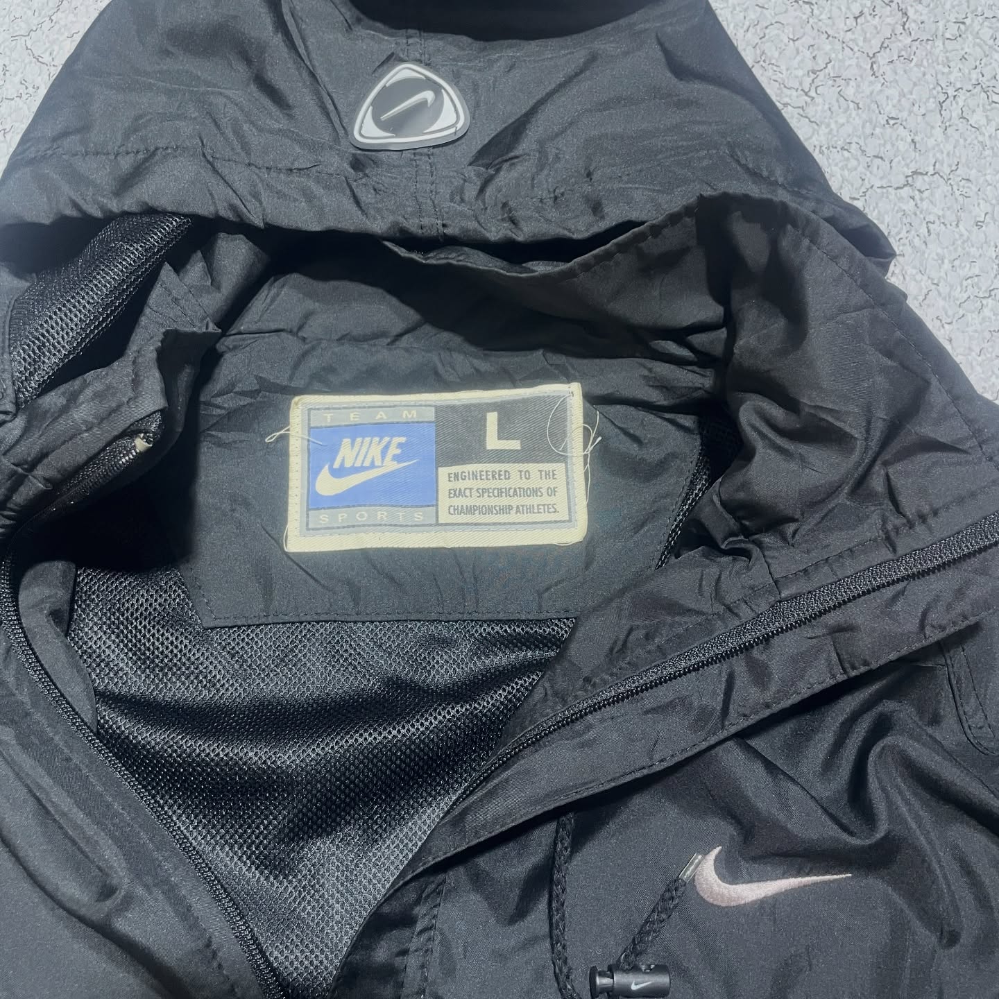 Nike vintage hoodie jacket size L black