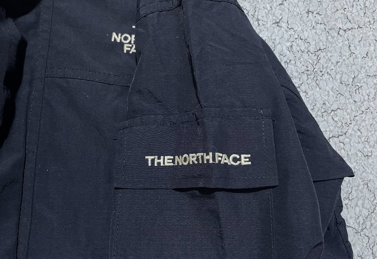 The North Face Hooded Windbeaker Jacket Black Xl