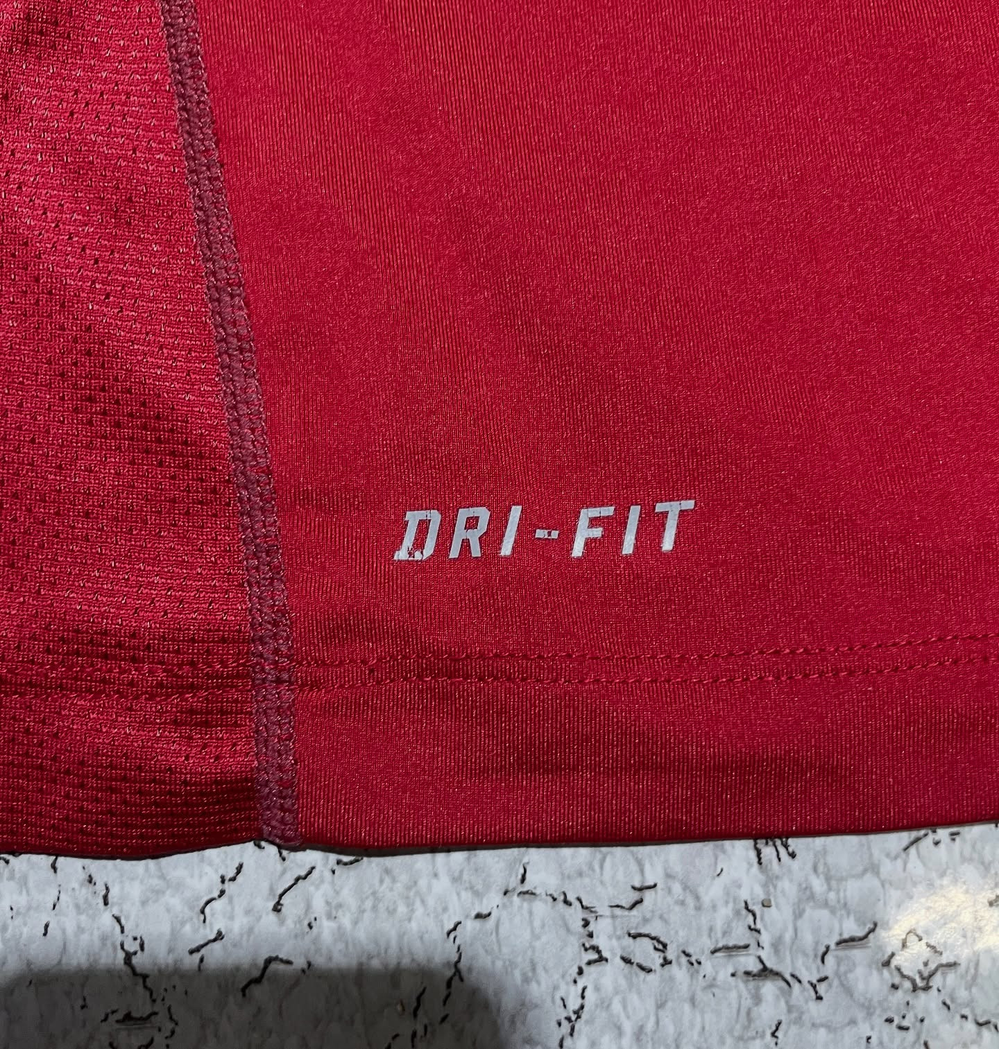 Nike Pro Fitted Half Sleeve Dri Fit Tshirt Size M Red