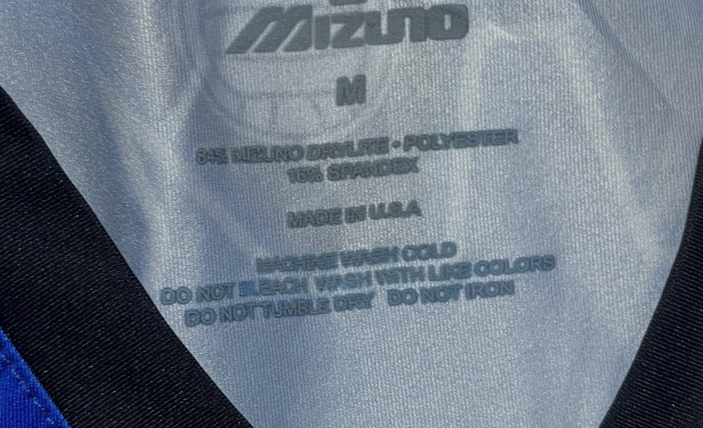 Mizuno Long-Sleeve Volleyball Jersey Size M