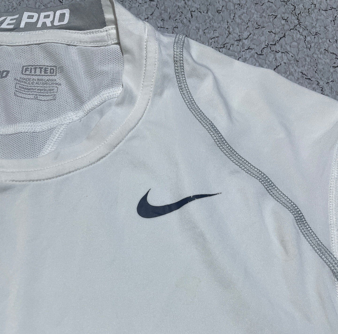 Nike Pro Fitted Hafl Sleeve Tshirt Size L