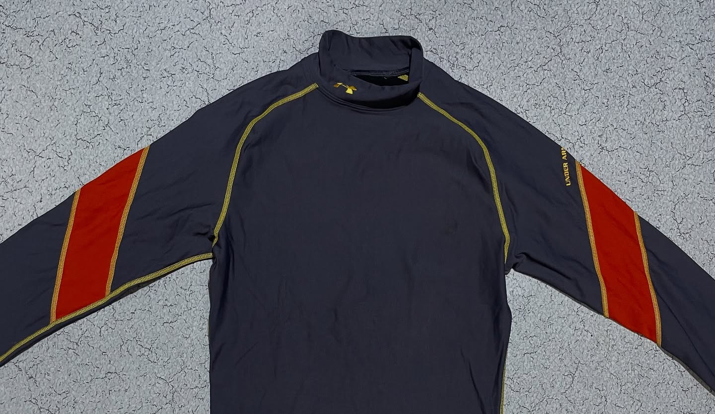 Under Armour Coldgear High Neck Tshirt Size S